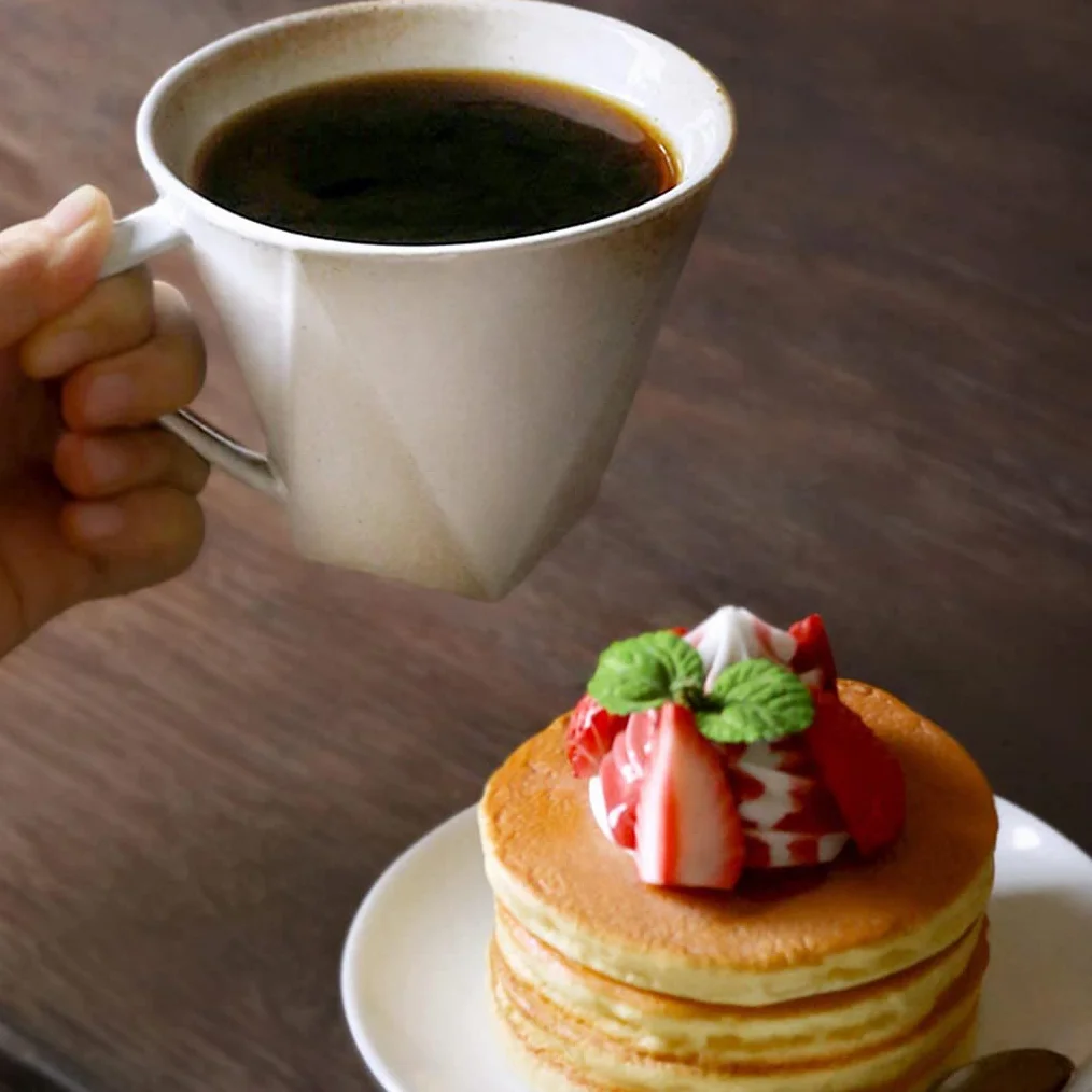 Ceramiczny kubek do kawy, duży prosty retro kubek do herbaty z uchwytem do cappuccino, kubek na mleko unikalny porcelanowy kubek do domu/biura, nadaje się do zmywarki i kuchenki mikrofalowej, wyjątkowy prezent biały-295 ml