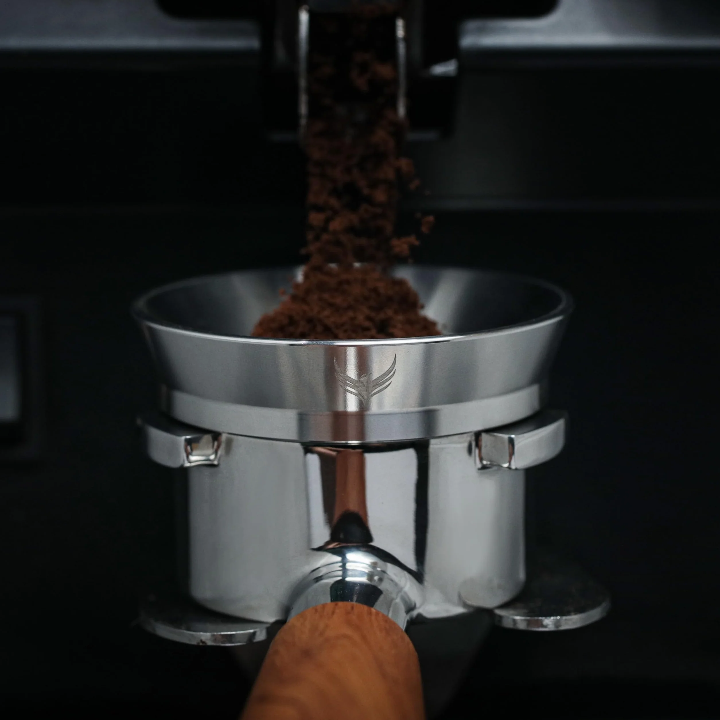 Zestaw 54 mm lejek dozujący do espresso i krążek, magnetyczny pierścień dozujący do kawy i filtr do portafiltrów, kompatybilny z koszem portafiltrowym Breville 54 mm, akcesoria do ekspresów do