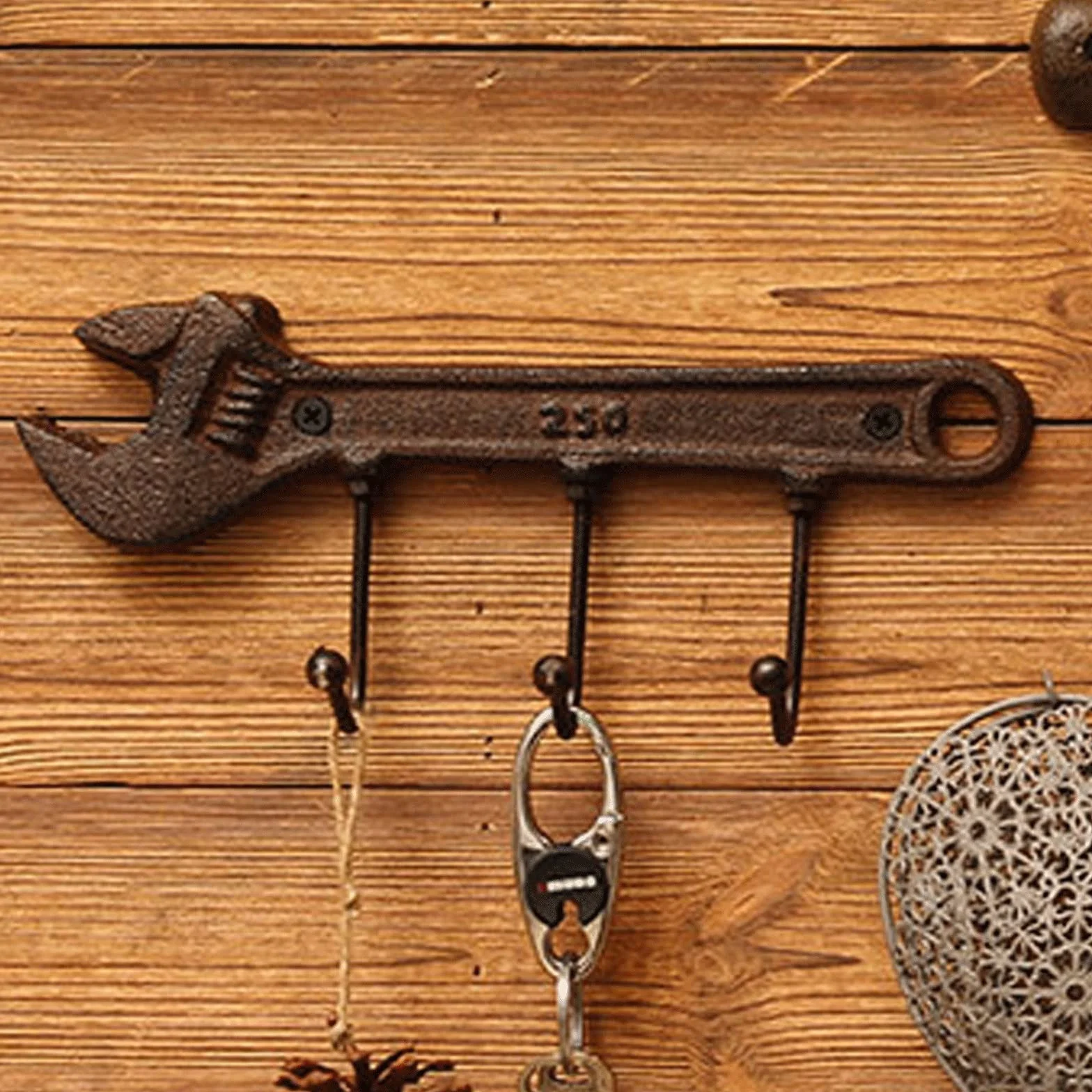 Wieszaki na ręczniki Wieszaki ścienne Wieszak na płaszcze Wieszak ścienny Vintage Wieszak ścienny Hammer Skey Holder Metalowy wieszak na ubrania Wieszak Styl industrialny Klucze Hak ścienny Wystrój
