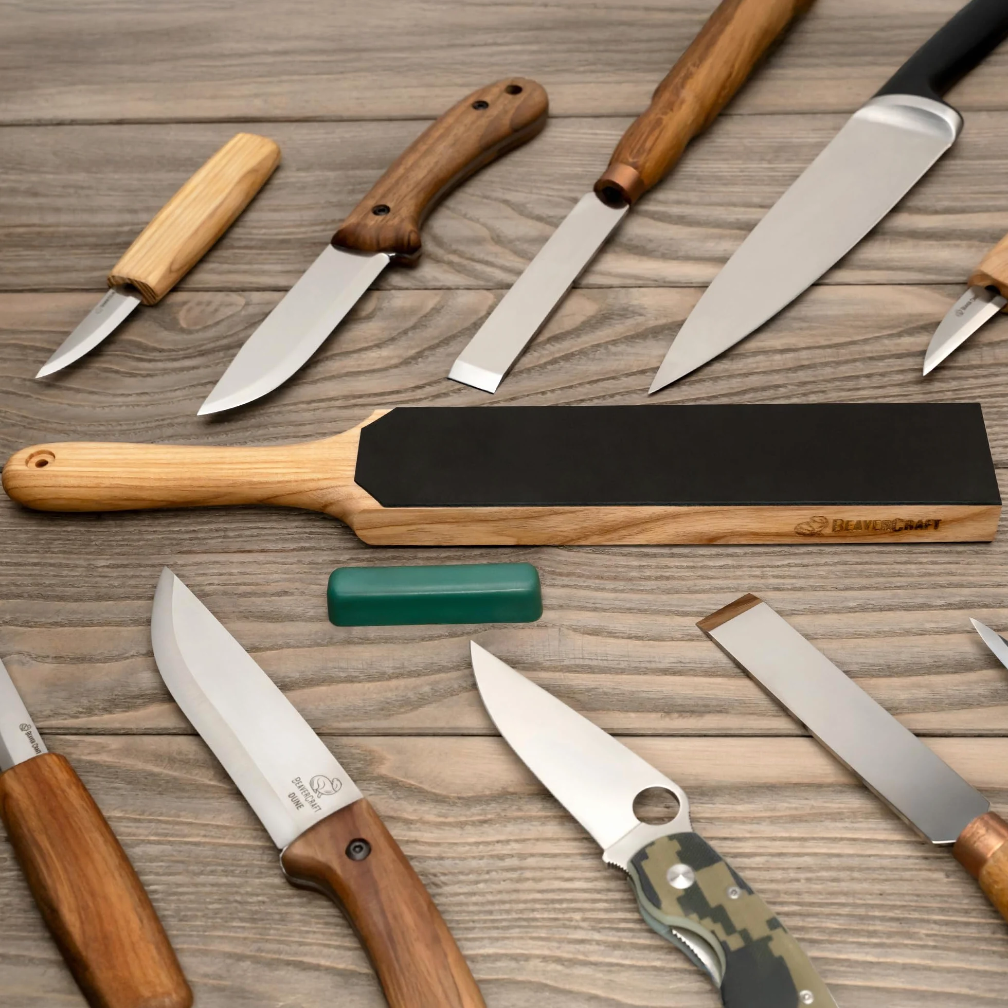 BeaverCraft dwustronny skórzany pas do ostrzenia noży ze środkiem do ostrzenia - blok do ostrzenia 24 cm do narzędzi rzeźbiarskich, zestaw do ostrzenia noży dłutowych, skórzana ostrzałka LS6P1