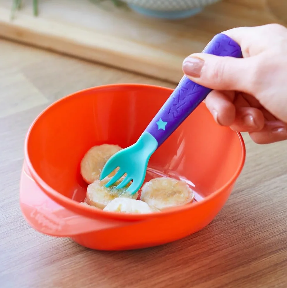 Tommee Tippee Easi Scoop Baby Feeding Bowls with Triangular Base and Ergonomic Handle, Stackable, Pack of 4