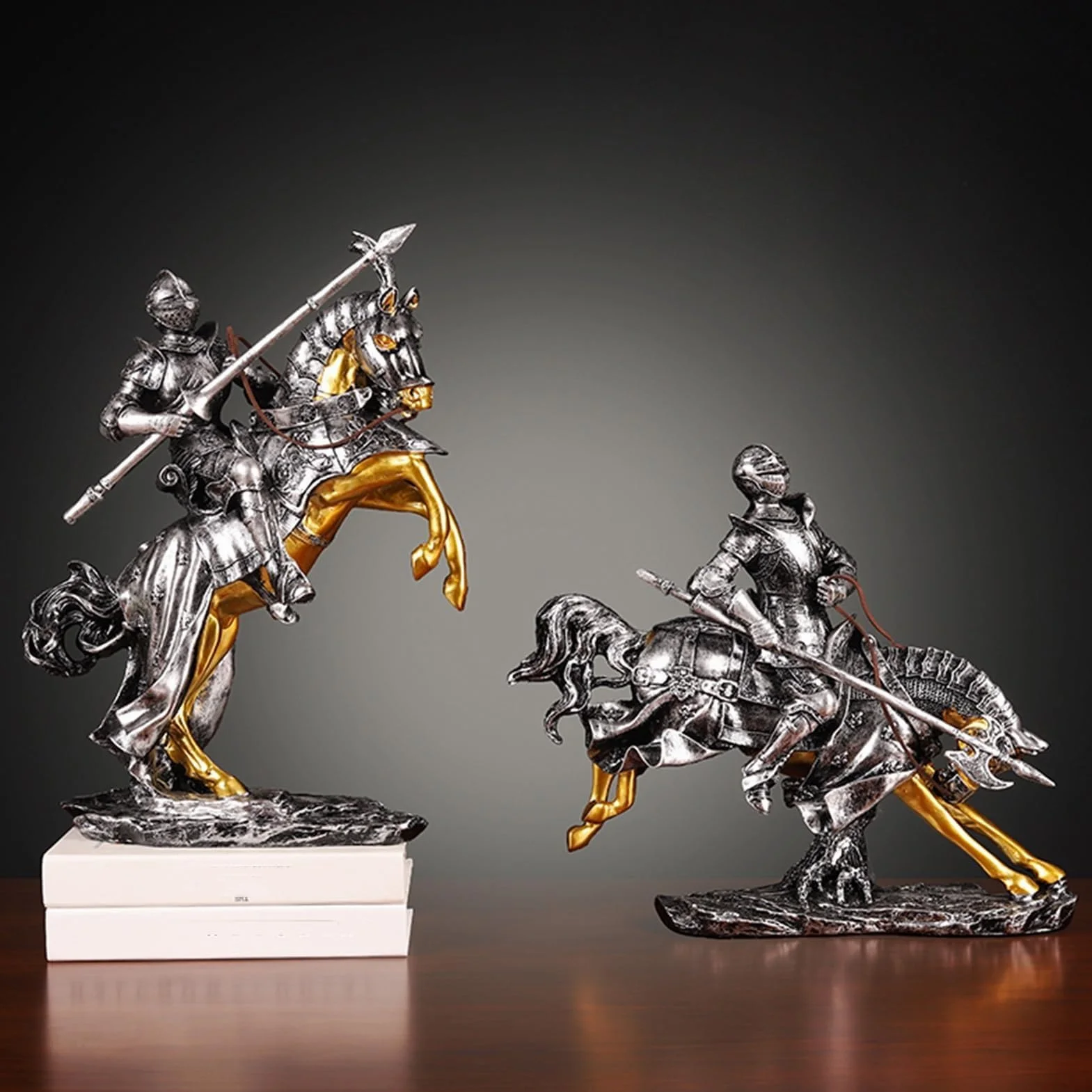 Rzeźba artystyczna na biurko – 3D zbroja rycerza statuetka ozdoba, rzeźba rycerza konia, figurka do dekoracji domu, statuetka dekoracyjna do biura (2 szt.)