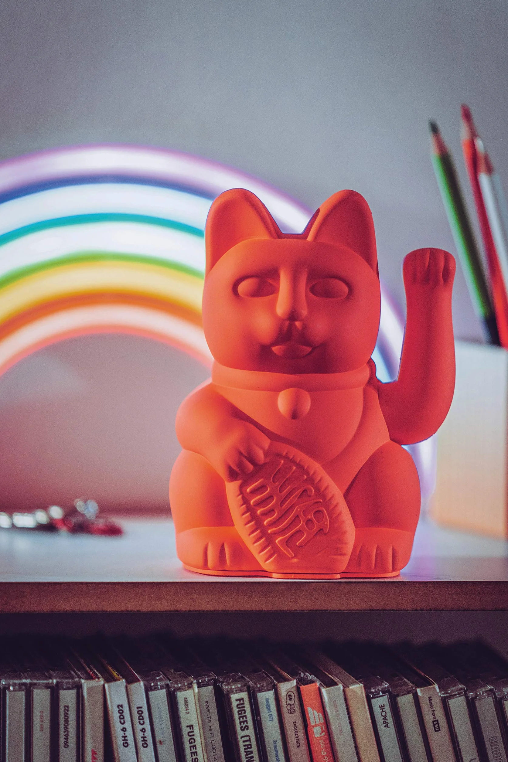 DONKEY Products - Lucky Cat Neon - różowy kot, japoński dekoracyjny kot w stylowym neonowym odcieniu, wysokość 15 cm