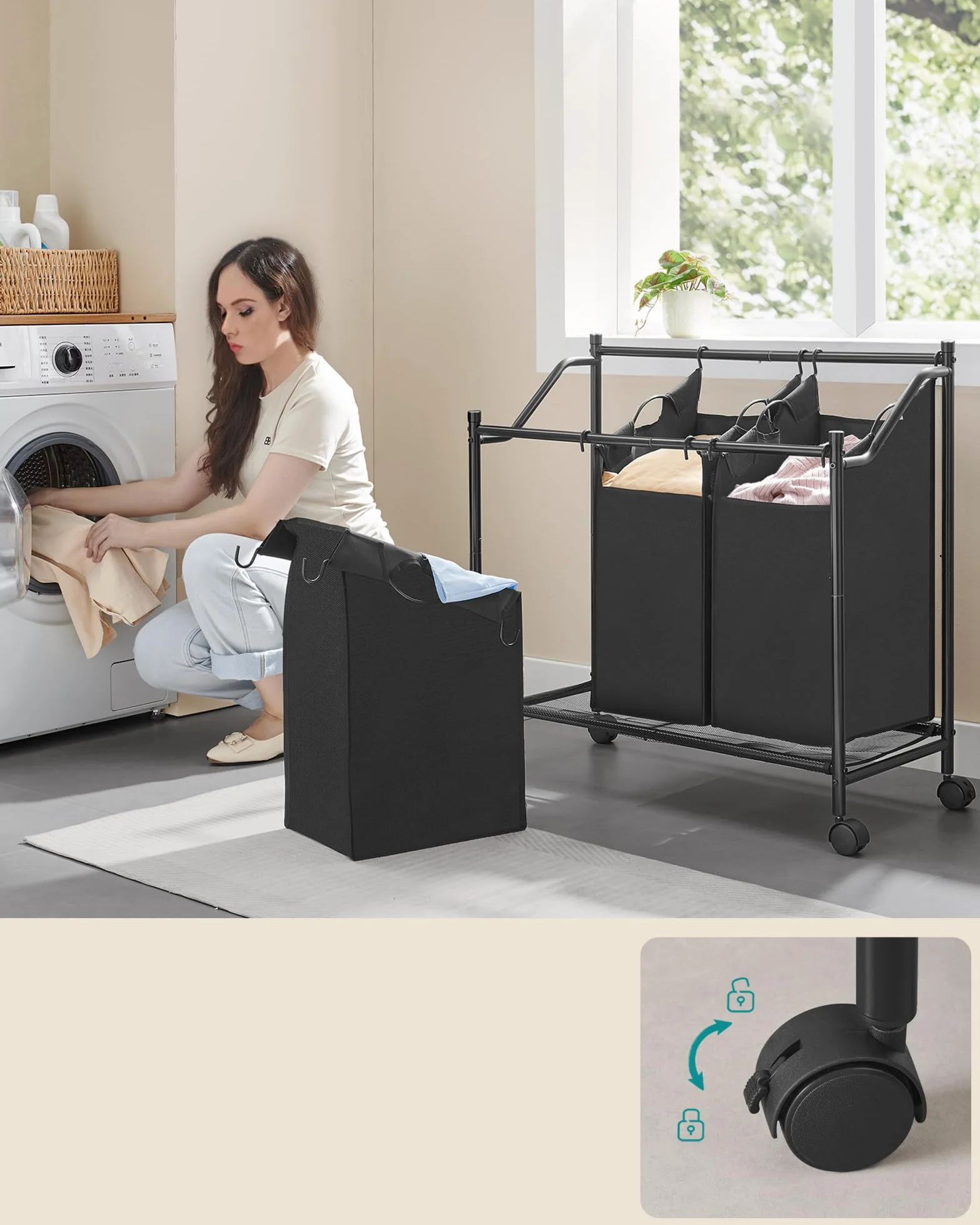 SONGMICS Kosz na bieliznę z kółkami, kosz na pranie z 3 wyjmowanymi workami na pranie, wózek na pranie, do pralni, sypialni, łazienki, 3 x 45 L, atrament czarny RLS102B01