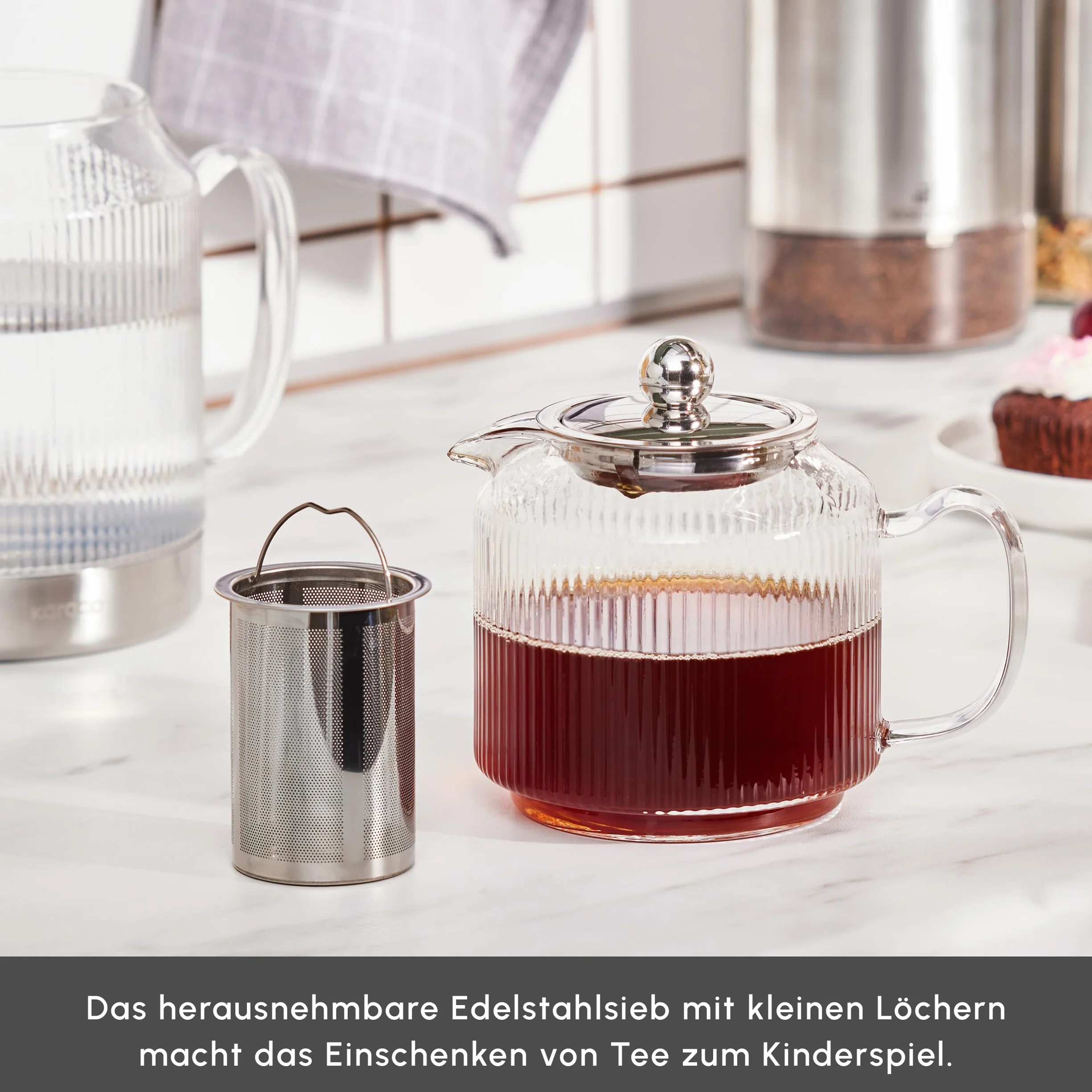Karaca Czajniczek Kelly Midi wykonany ze szkła borokrzemowego na podstawie indukcyjnej – czajniczek: 1 l + pokrywka czajniczka: 2 litry, szkło