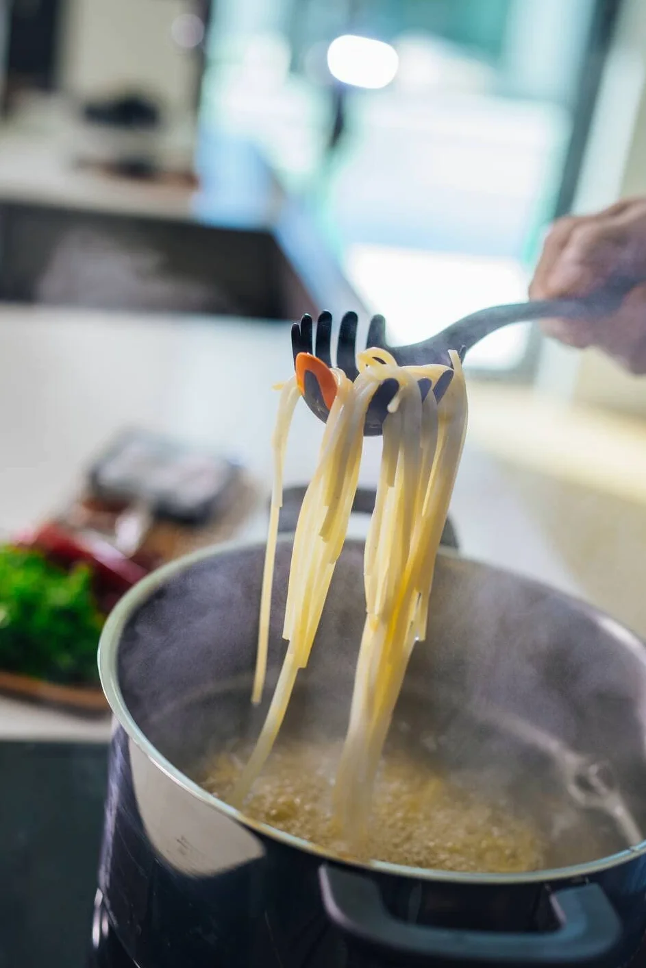 Fiskars Garnek z pokrywką, Pojemność: 5,0 l, Functional Form, Odpowiedni do wszystkich rodzajów płyt kuchennych, Stal nierdzewna/tworzywo sztuczne, 1026578