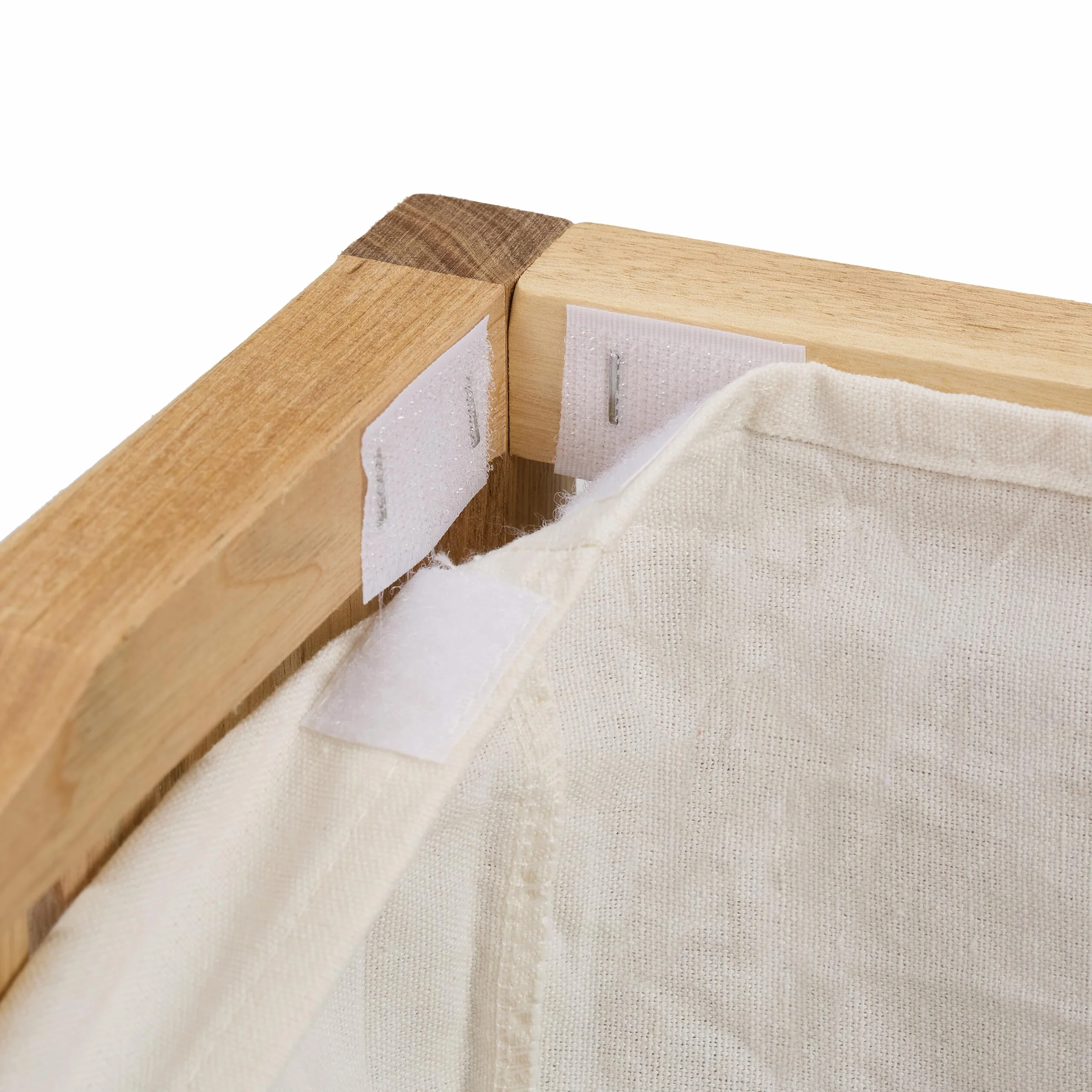 Relaxdays Skrzynia na pranie z siedziskiem, taboret łazienkowy z miejscem do przechowywania, 100 l kosz na pranie, wys. x gł.: 50 x 100 x 38 cm, drewno/tkanina, naturalna/biała