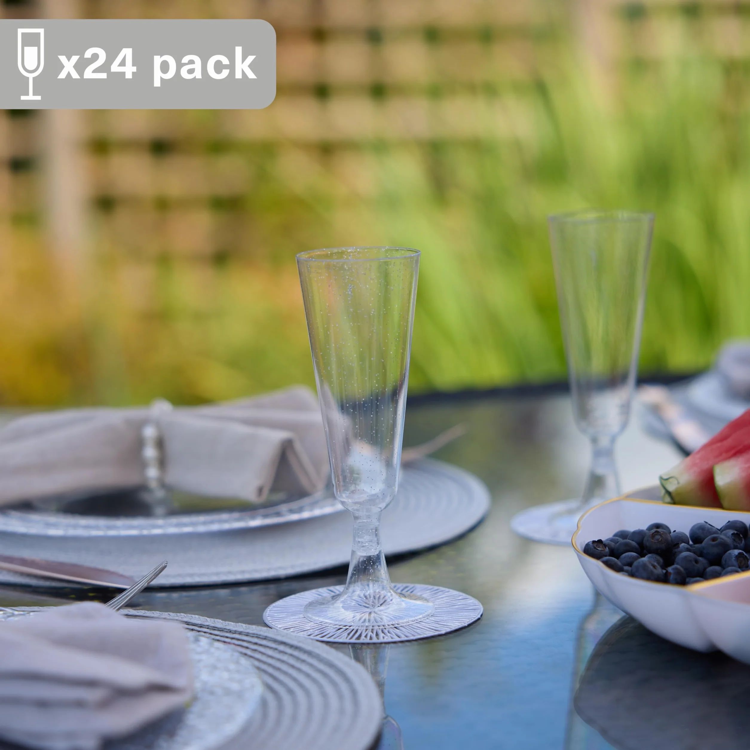 MATANA 24 plastikowe kieliszki do szampana premium ze srebrnym brokatem, 150 ml – kieliszki do tostów wielokrotnego użytku, kieliszki do koktajli Prosecco na wesela, urodziny, Boże Narodzenie, grill,