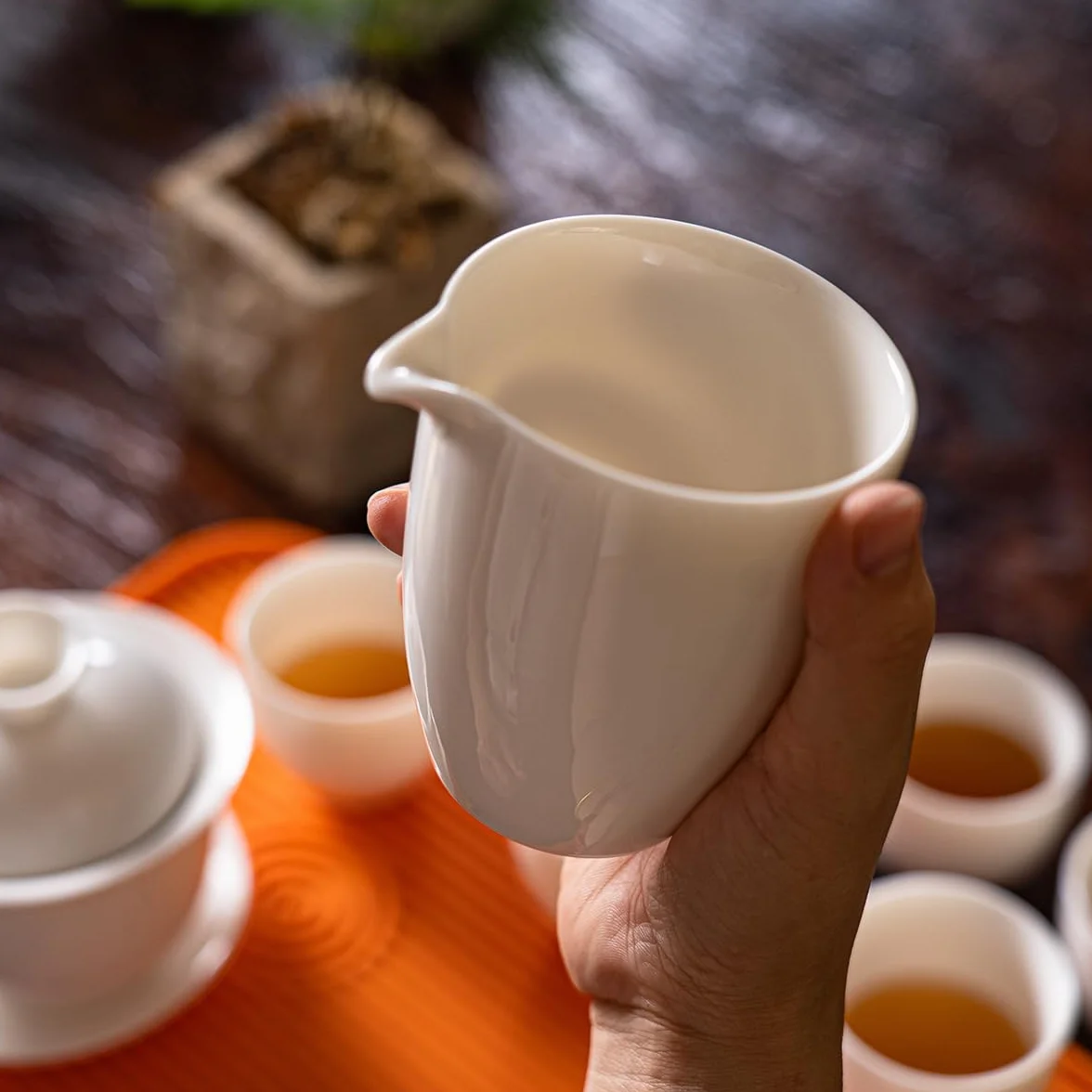 Zestaw do herbaty Gaiwan Gongfu, chiński zestaw do herbaty, biały ceramiczny zestaw do herbaty dla dorosłych Azjatów, 6 filiżanek, odpowiedni na małe spotkania, do domu i biura, na prezent (biały k