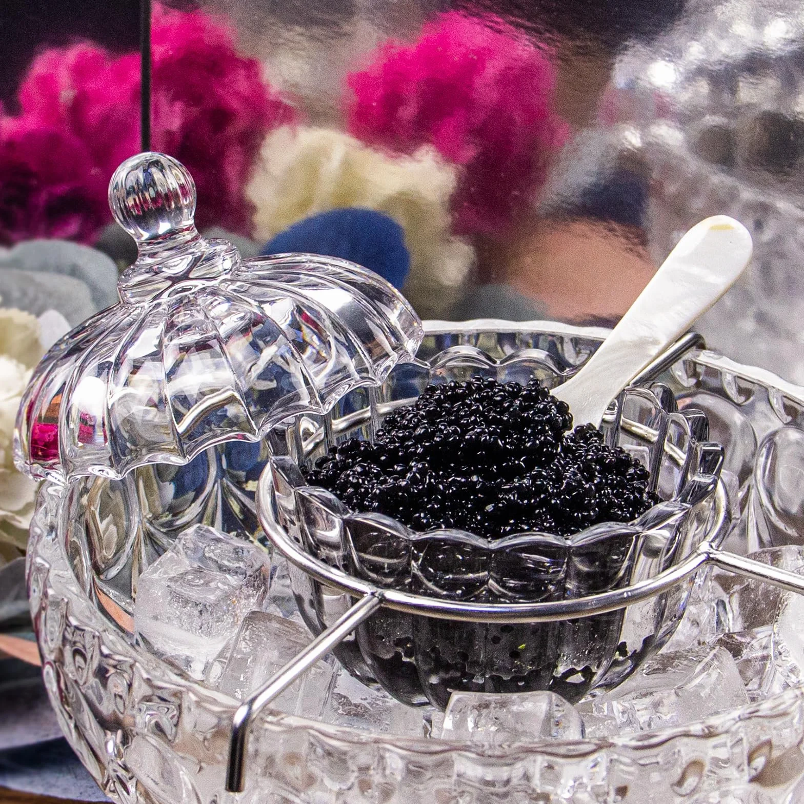 DUEBEL Zestaw serwera kawioru z 2 łyżkami z masy perłowej – elegancka miska do serwowania z kroplami kawioru, krewetek i innych na imprezach w kuchni, restauracji i cateringu