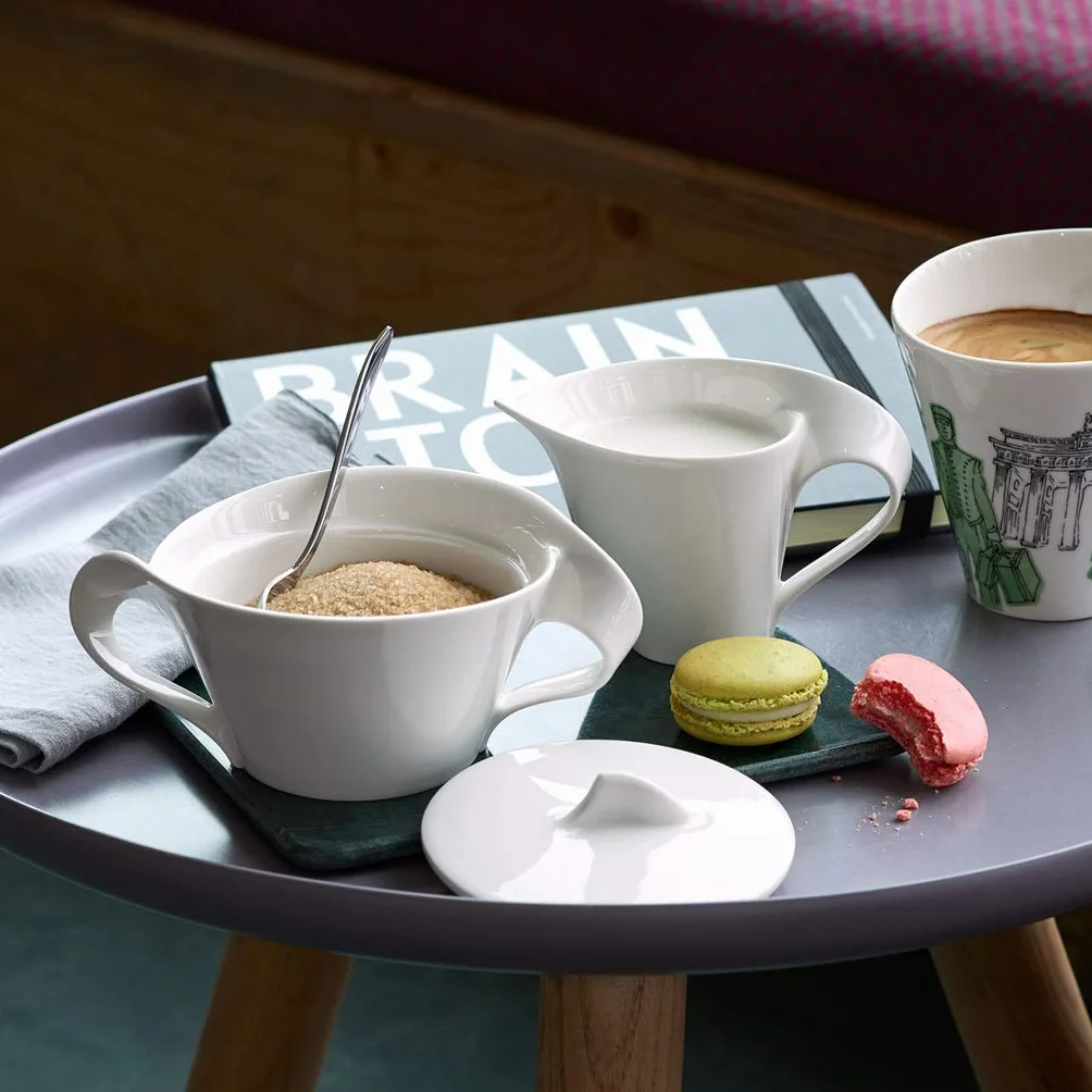 Villeroy und Boch NewWave cukiernica z pokrywką, zakrzywiony uchwyt, porcelana premium, nadaje się do mycia w zmywarce i używania w kuchence mikrofalowej, biała, 260 ml