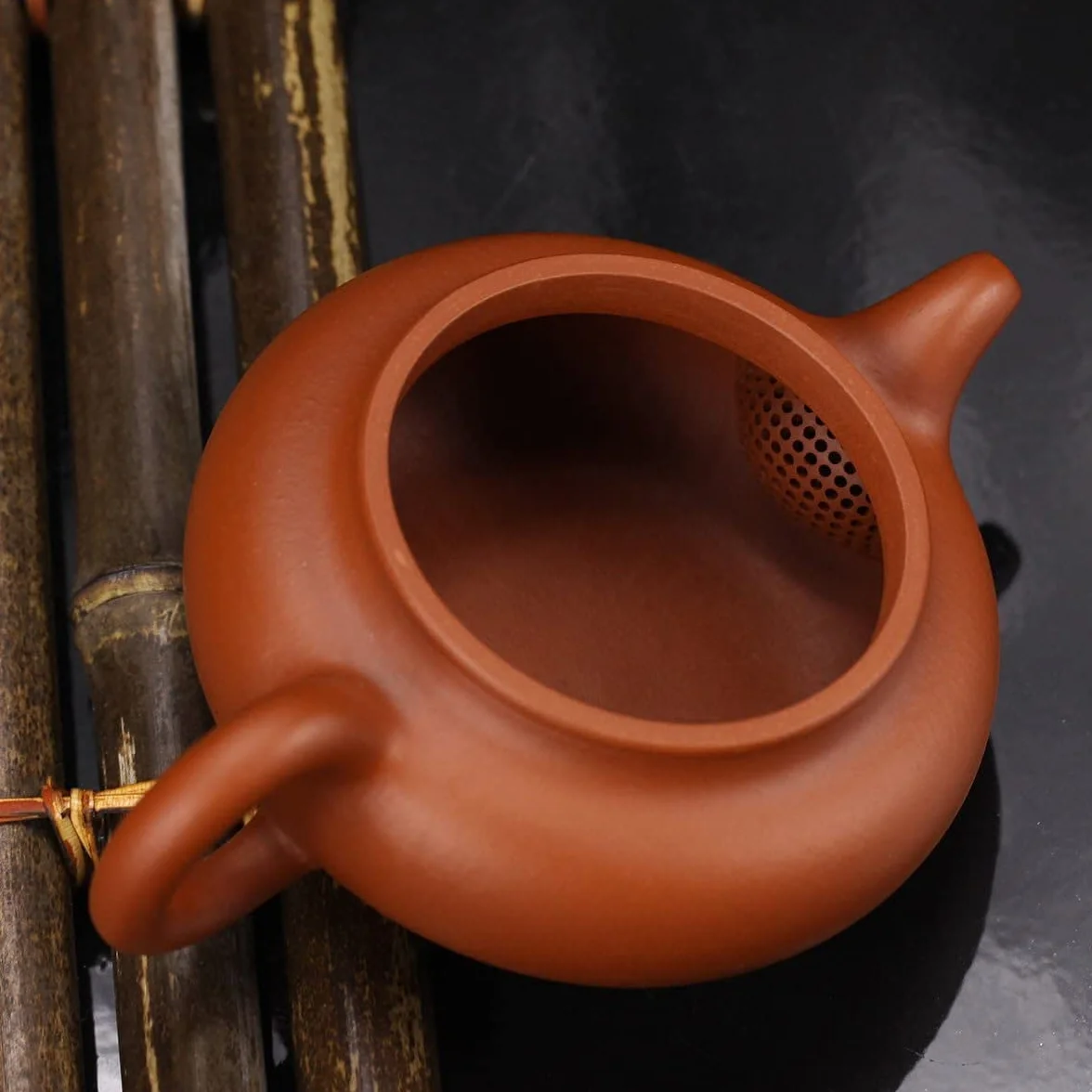 Delikatny ręcznie wykonany zestaw czajniczek Zisha, fioletowy gliniany dzbanek do herbaty 255 ml z 2 filiżankami, chiński zaparzacz Kungfu herbata liściasta (Fanggu)