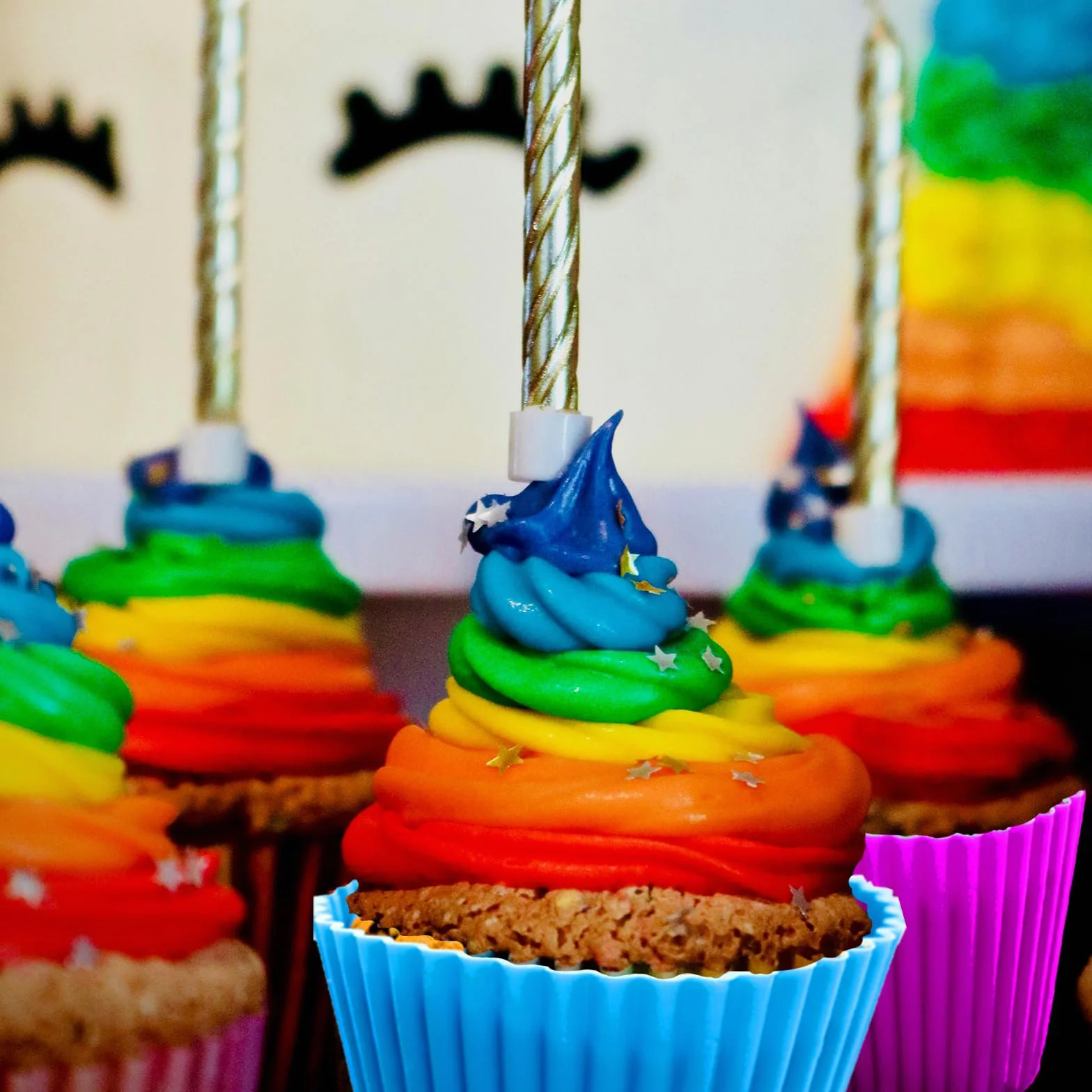 12 Silikonowych Foremek do Muffinek, OkrąGłE, Wielokrotnego UżYtku Z Silikonu, Z PowłOką ZapobiegająCą Przywieraniu, Foremki do Pieczenia Babeczek, Muffinek, do Ciast, KremóW I Puddingu, Wielokolorowe