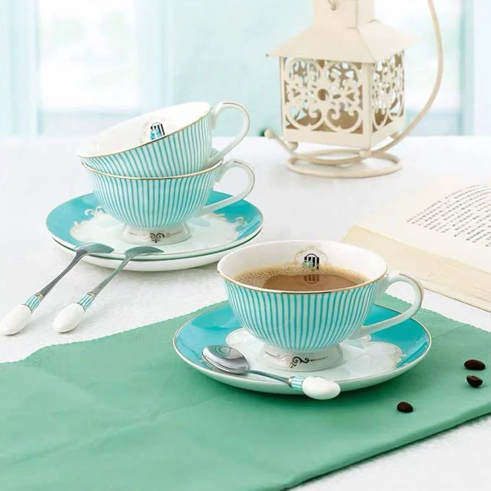 Szklanki do picia szklane kubki, zestaw filiżanek i spodków Porcelana kostna Filiżanka do kawy i herbaty na śniadanie Popołudniowa herbata - wzór w niebieskie paski (4)