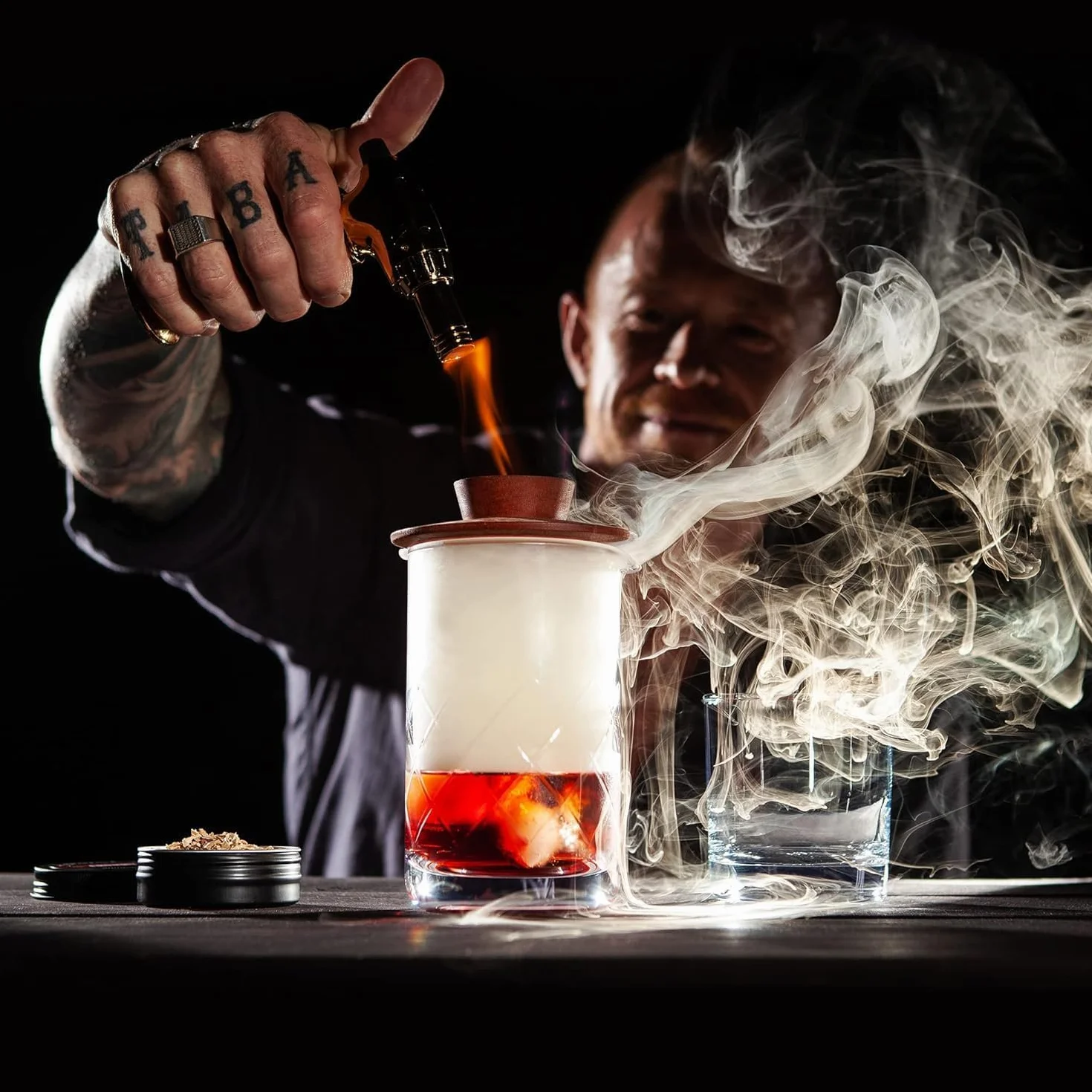 Zestaw do wędzarni koktajlowej z pochodnią, zestaw do wędzarni do whisky z 8 smakami wędzonego drewna chipów, antyczny zestaw do palenia napojów z pochodnią, tacka na kostki lodu, akcesoria