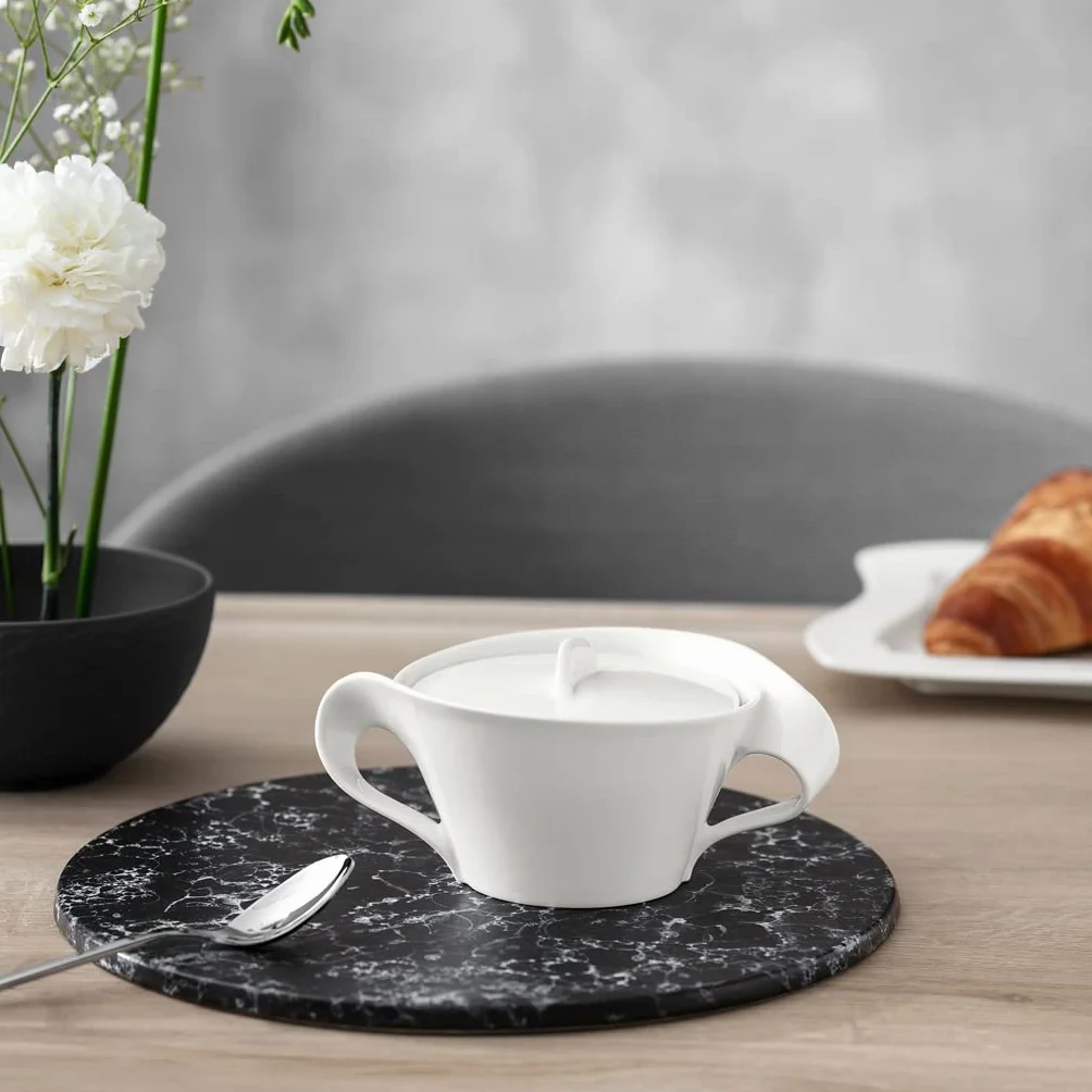 Villeroy und Boch NewWave cukiernica z pokrywką, zakrzywiony uchwyt, porcelana premium, nadaje się do mycia w zmywarce i używania w kuchence mikrofalowej, biała, 260 ml