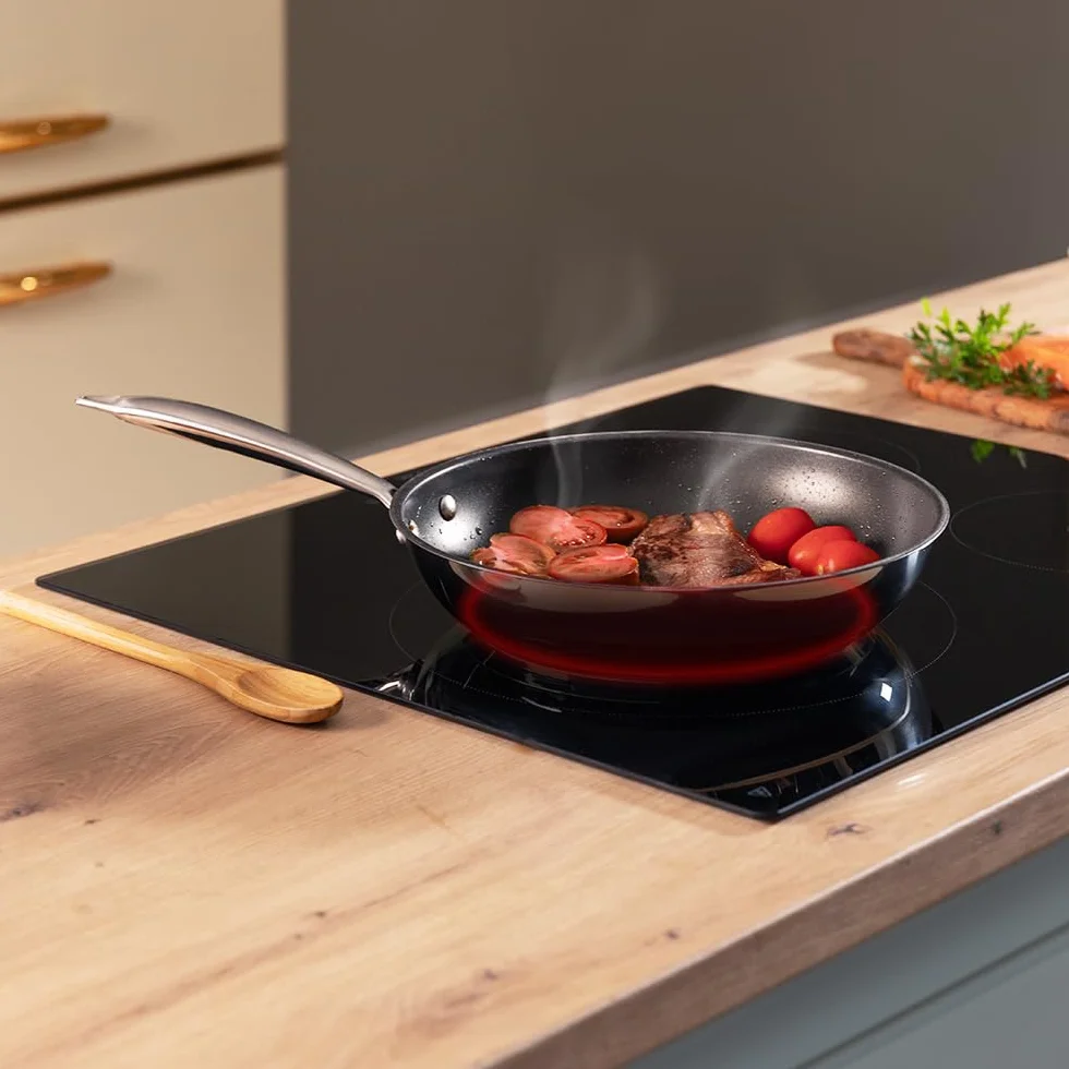 Cecotec Płyta indukcyjna 3 Fire Bolero Squad I 3200 Maksymalna moc 7200W z 9 poziomami mocy, funkcja Booster, Niewidzialna kontrola suwaka dotykowego, blokada dla dzieci