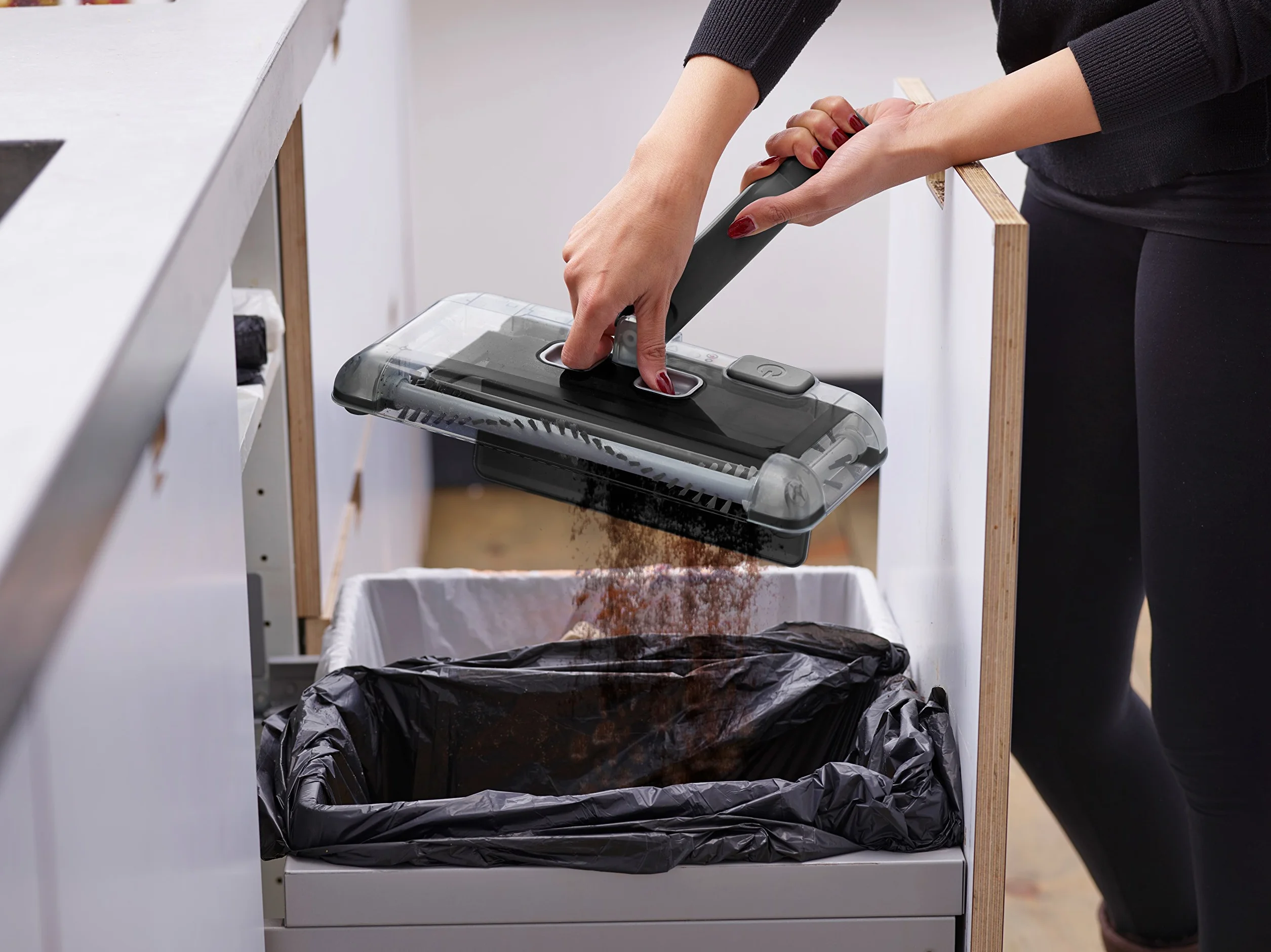 BLACK & DECKER Produkt Escoba a batería 7,2V 1,5Ah Litio