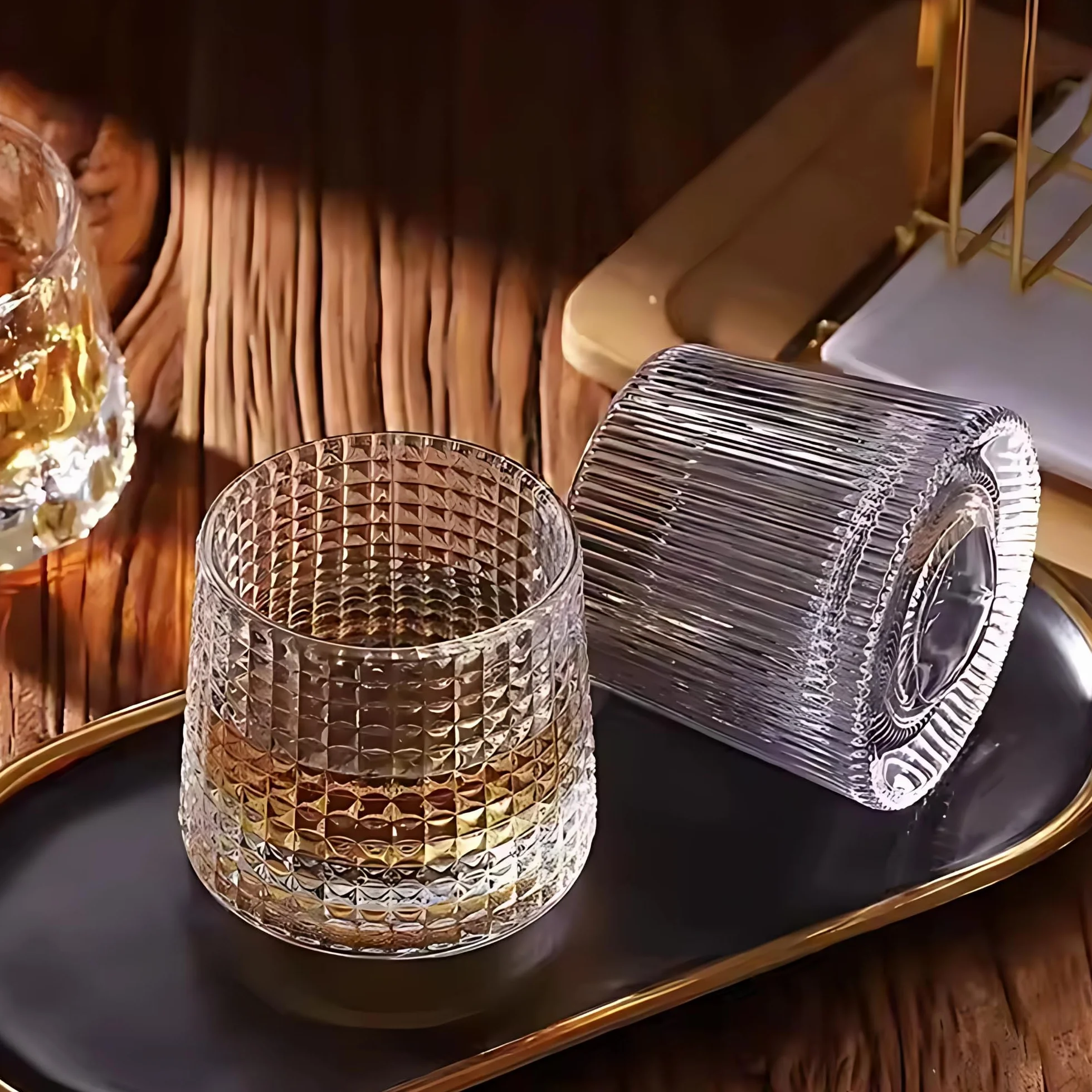 Zestaw szklanek do whisky z kulkowym dnem 4 szt. do degustacji rumu, ginu i destylowanego