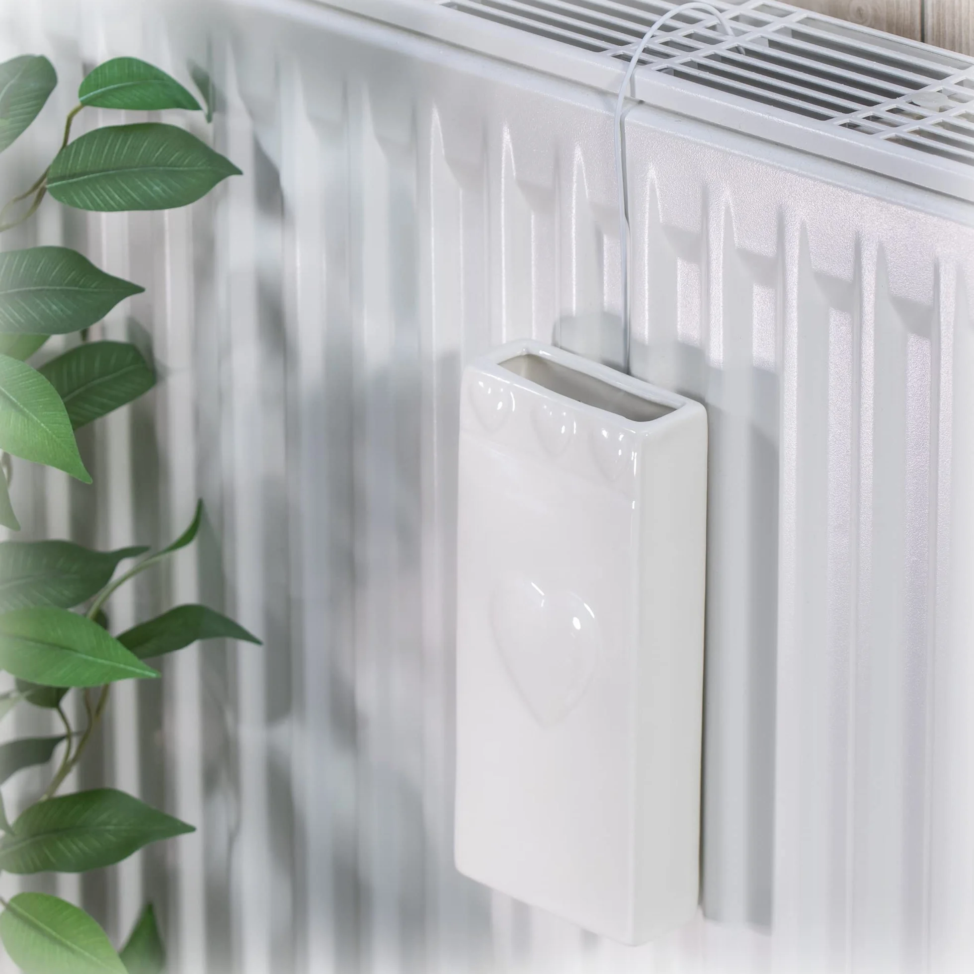 COM-FOUR® 3x nawilzacz grzejnikowy - nawilzacz powietrza z wzorem serca - ceramiczny nawilzacz na wode - 320 ml (biale serce)