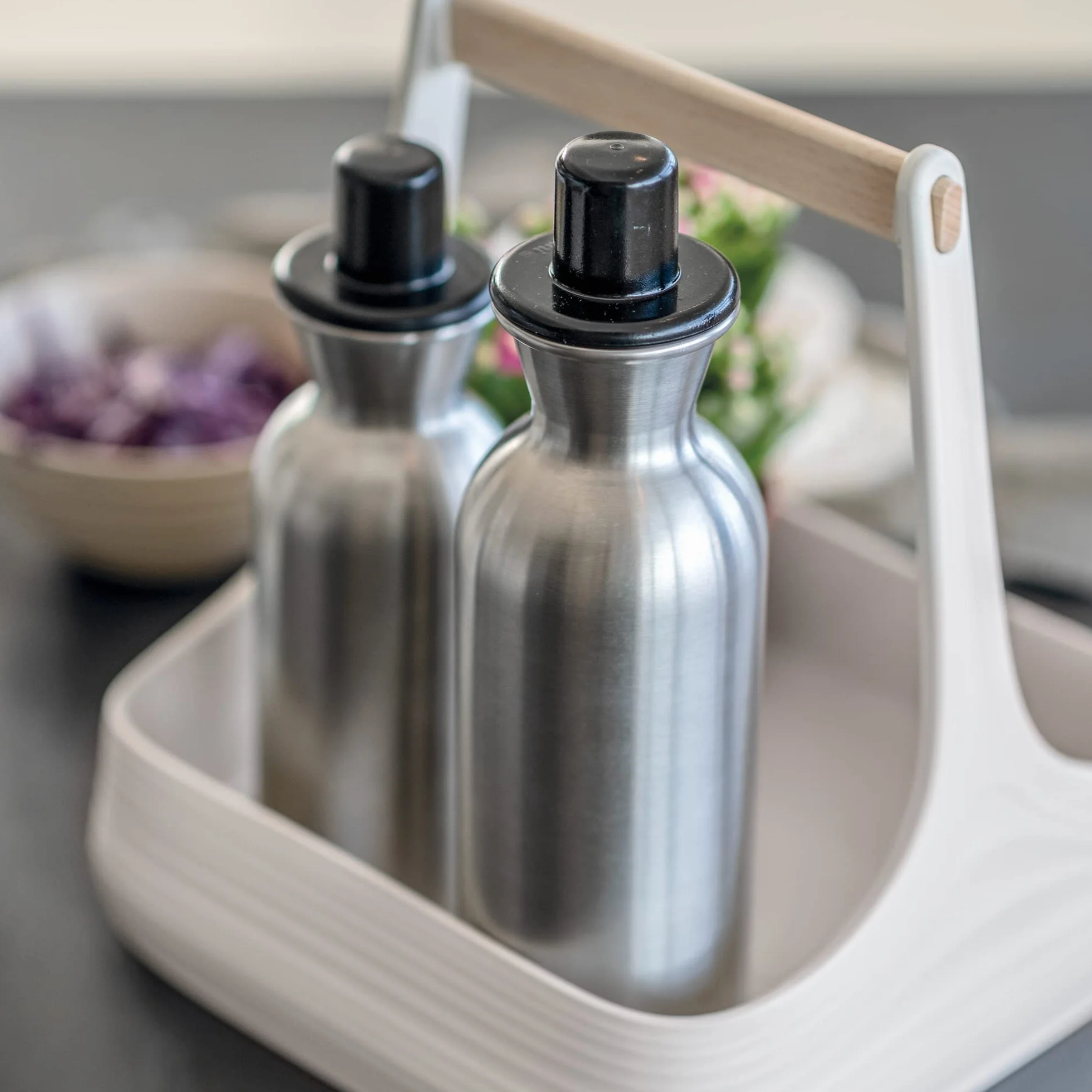 Guzzini - Kitchen Active Design, PERFECT DRESSING STEEL, Butelka na olej/oct ze stali nierdzewnej - Czarny, Ø 6,5 x wys. 22,5 cm | 500ml - 11720110