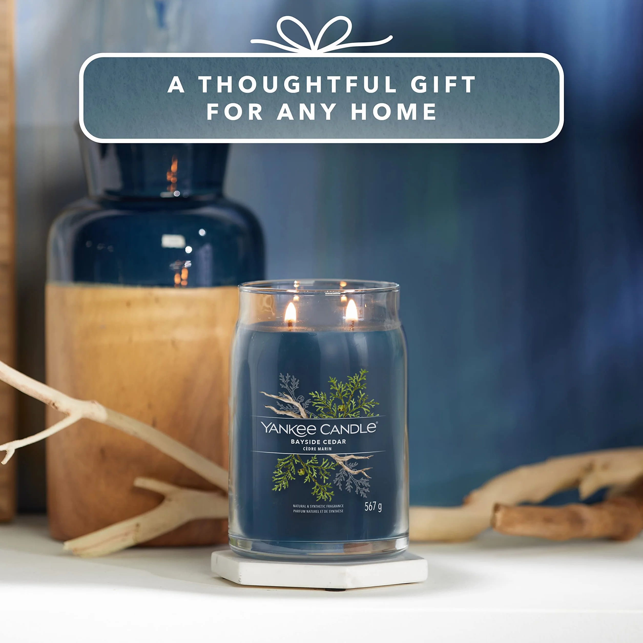 Yankee Candle Podpisowa świeca zapachowa, duża świeca Bayside Cedar z podwójnymi knotami, mieszanka wosku sojowego, długa paląca się świeca, idealny prezent dla kobiet