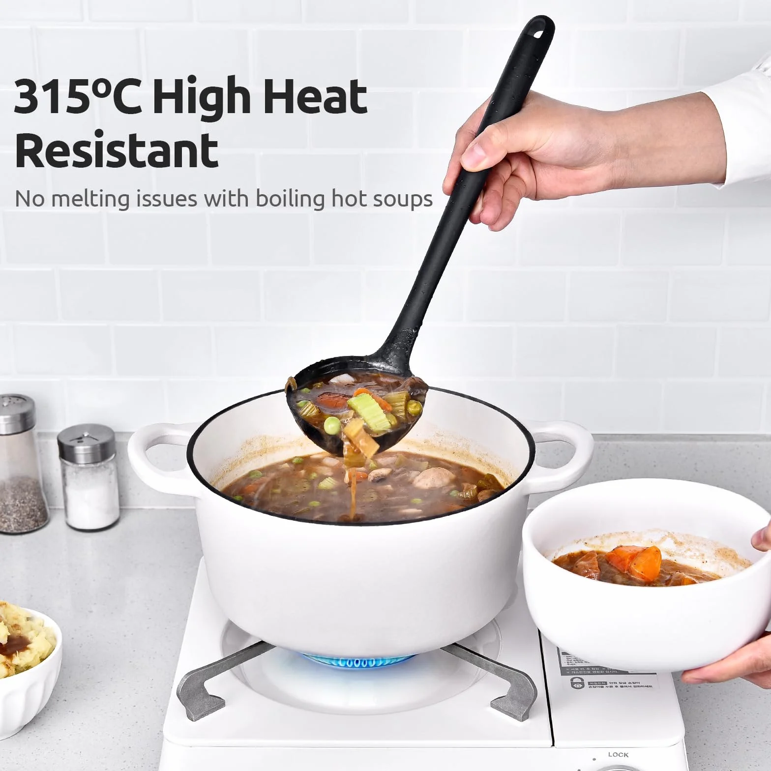 34 cm silikonowa chochla do zupy: U-Taste 315℃ Odporna na ciepło, nieprzywierająca, bezszwowa guma Duża kuchnia Głęboka łyżka do serwowania z antypoślizgową, solidną, długą rączką (Czarny)