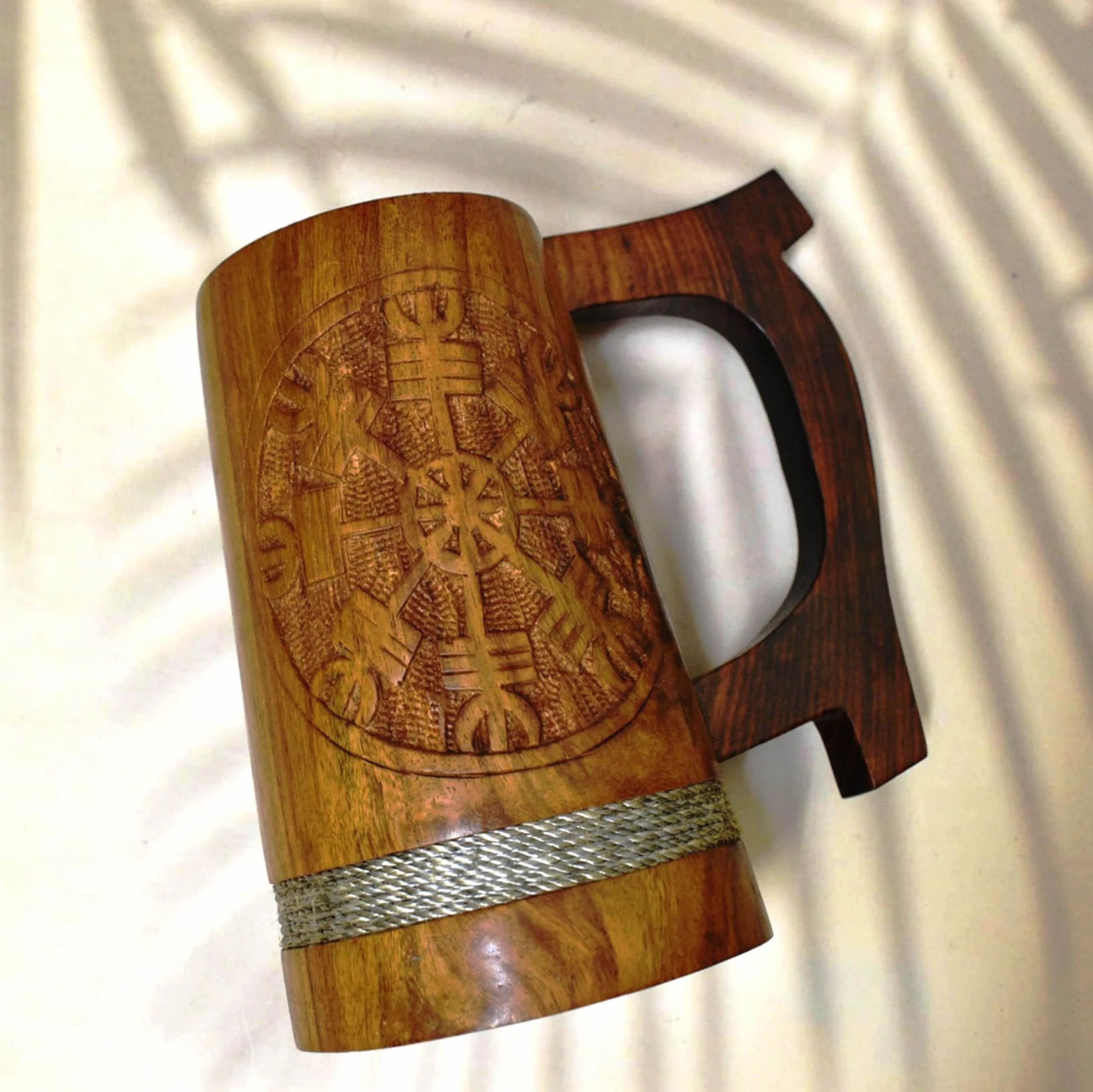 Lichtenberg Płonące drewniane kubki do piwa, ręcznie robiony kubek do piwa, kufel wikingów, prezent urodzinowy dla mężczyzny, drewniany kubek do piwa (Viking) - 590 ml