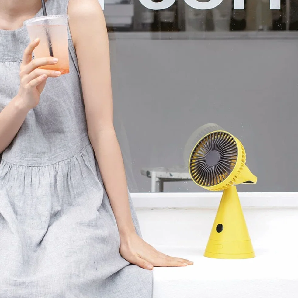 VITAMMY DREAM DESK FAN RÓŻOWY Mini wentylator biurkowy USB, 3 tryby, z lustrem i LCD