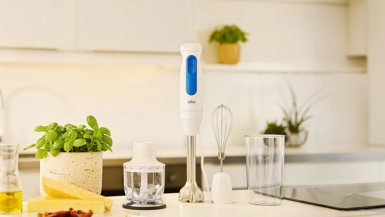 Braun Blender ręczny MultiQuick 3 MQ30202M, technologia PowerBell VPlus, 2 prędkości, system EasyClick Plus, 3-częściowy zestaw akcesoriów (rozdrabniacz 350 ml, kubek 600 ml, trzepaczka), 900 W, biały