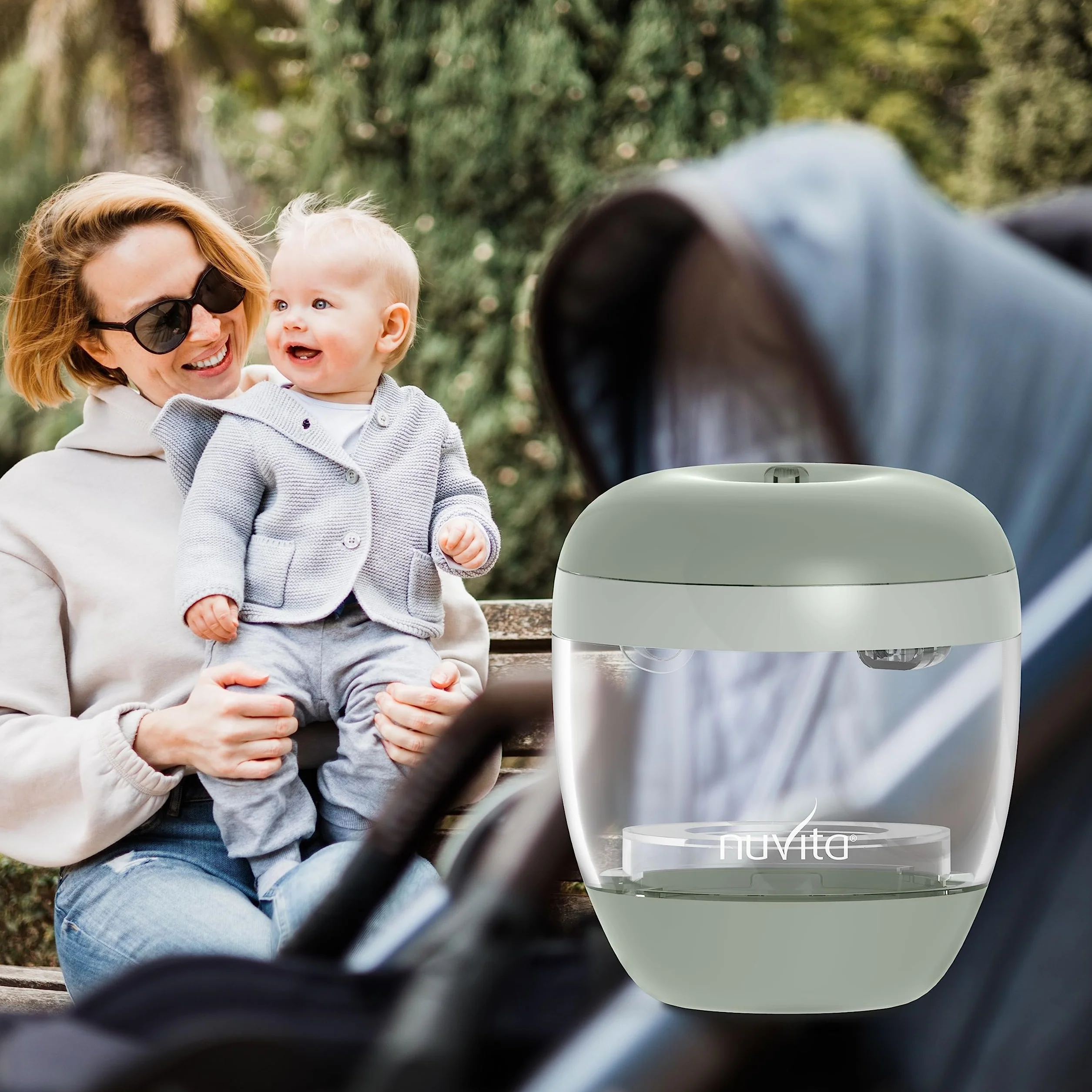 Nuvita 1556 | MellyPlus przenośny sterylizator UV do butelek dla niemowląt, smoczków i ochraniaczy na brodawki sutkowe, zabija 99% zarazków, nie zawiera BPA, zielony szałwia