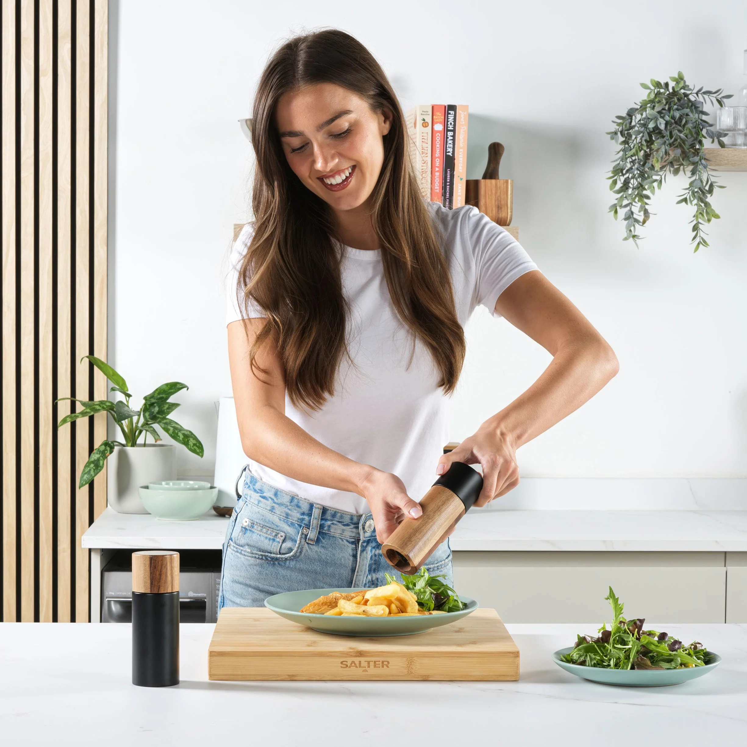 Salter BW12068EU7 Toronto Zestaw do mielenia soli i pieprzu – drewniane mlynki do przypraw do soli i calych ziaren pieprzu, ceramiczny mechanizm mielacy, mlynki do przypraw z regulowana gruboscia