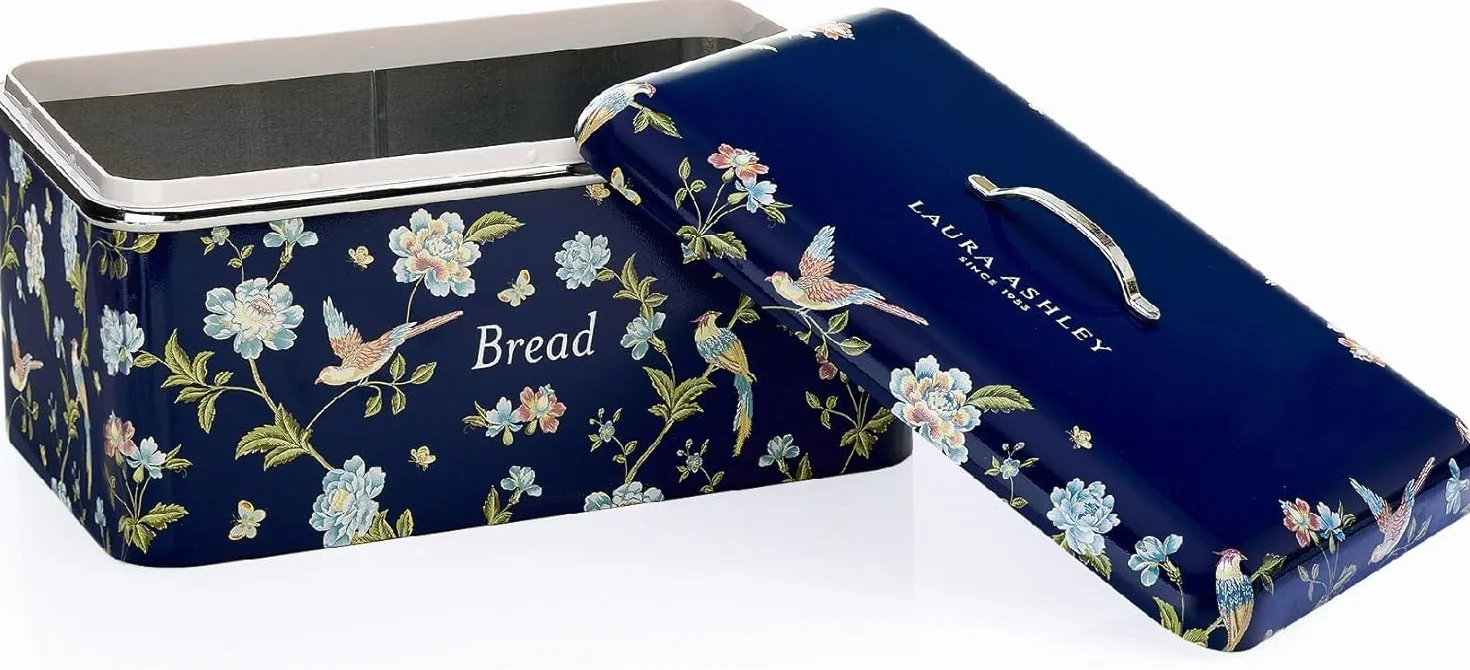 Laura Ashley Duże Pojemniki na Pieczywo do Kuchni ze Zdejmowaną Pokrywą Marki VQ - Pojemniki Pieczywa Zapewniające Swieżość i Styl - Pojemnik na Pieczywo z Kultowym Nadrukiem Brytyjskiego Projektanta