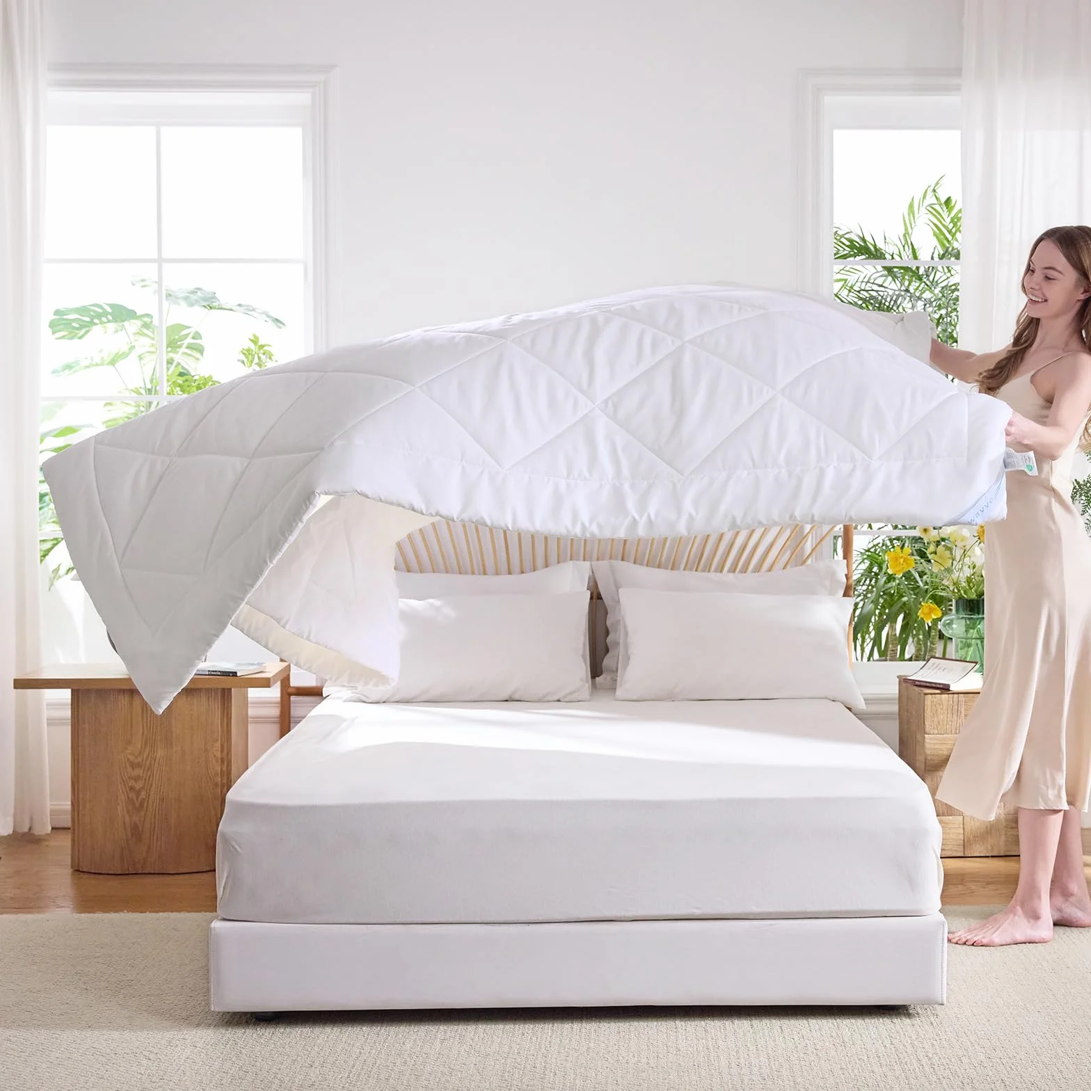 WAVVE Kołdra na lato 150 GSM z mikrofibry, kołdra na łóżko 2-osobowe 200 x 220 cm, kołdra na wszystkie pory roku do łóżka 140x190 160x200, ciepłe lekkie wypełnienie 150g/m², 200 x 220 Biały