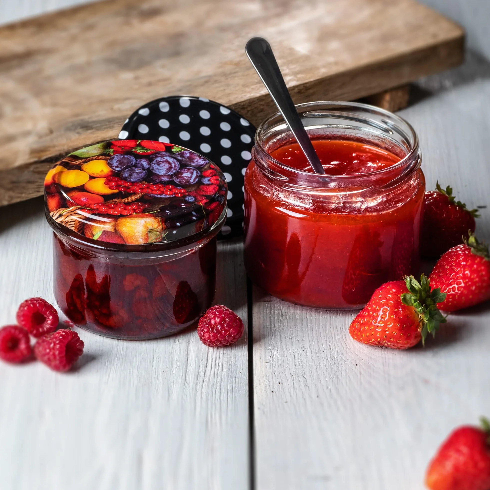 KADAX Zestaw 10 słoików na dżem, 235 ml, z zakręcanymi pokrywkami, w kolorze niebieskim/białym, Ø 82 mm – słoiki na dżem, chutney, marynowane warzywa, pasztety, kiełbasy, mięso, jedzenie dla niemowląt