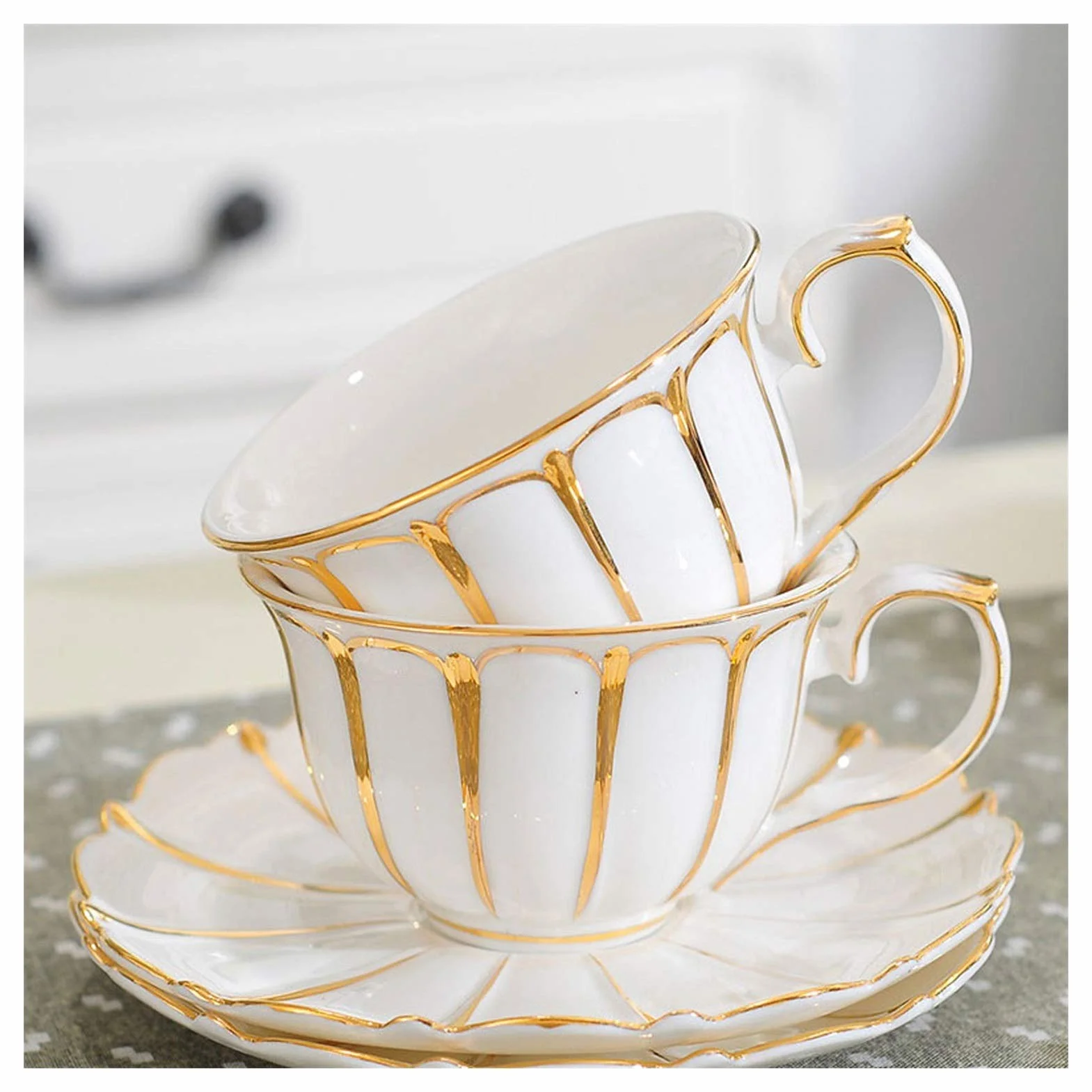 Tea Sets for Adults Popołudniowy zestaw herbaty, w tym filiżanki herbaty i spodek metalowy uchwyt na kubek i ekspres do herbaty z ceramiczną podstawą podgrzewacza nadaje się do kawy i herbaty owocowej