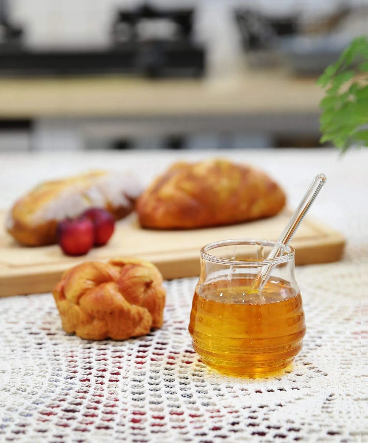 Mkouo Glass Honey Jar with Dipper Transparent Honey Pot 265 ml, 9 Ounces