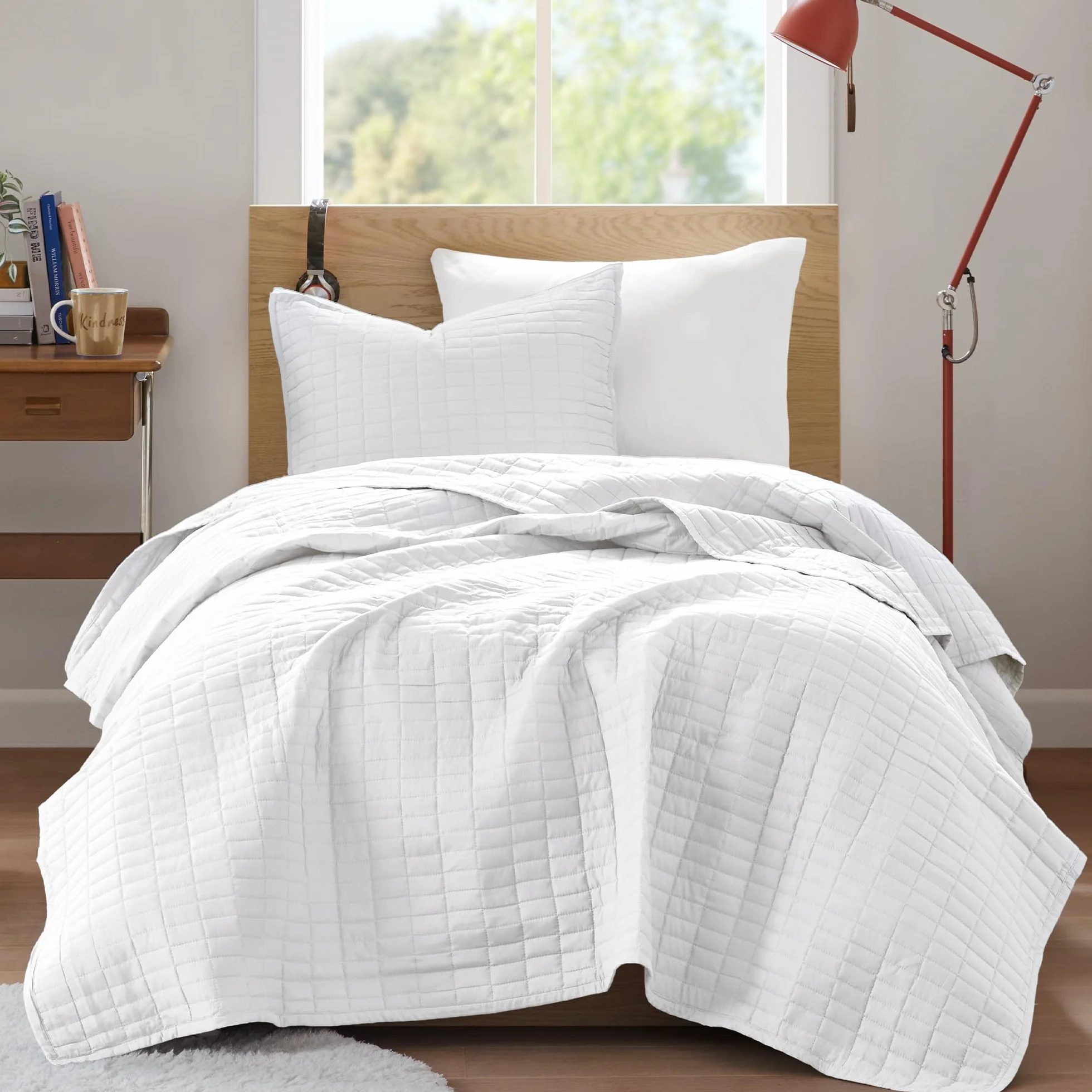 Comfort Spaces Kienna Quilt Set Double Sided Stitching White Twin/Twin XL 2 Piece