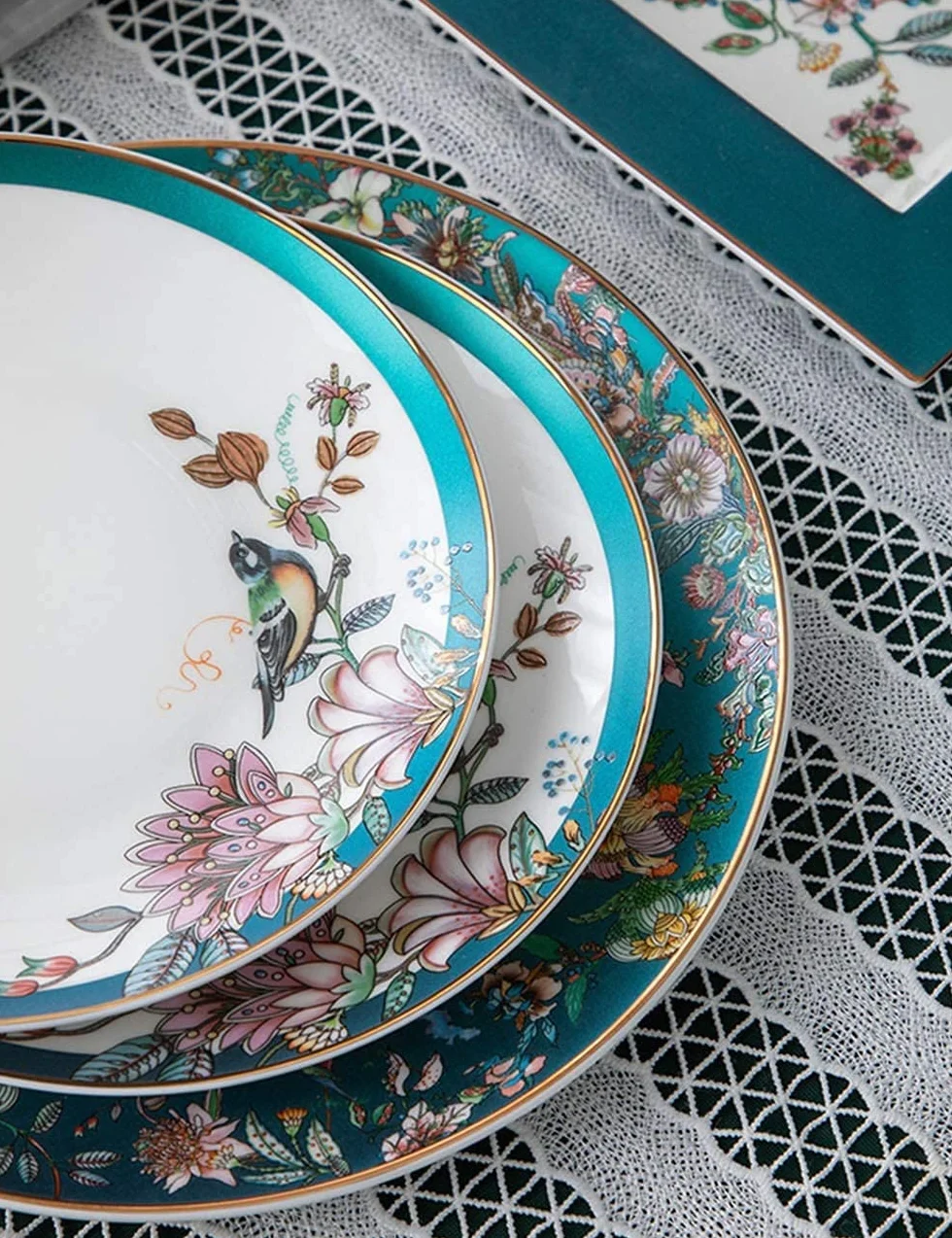 Wysokiej jakości zestaw naczyń do restauracji i domów prywatnych, 70-częściowy, zestaw naczyń z porcelany kostnej, emaliowane, ceramiczne naczynia w stylu pałacowym, 10 talerzy do serwowania
