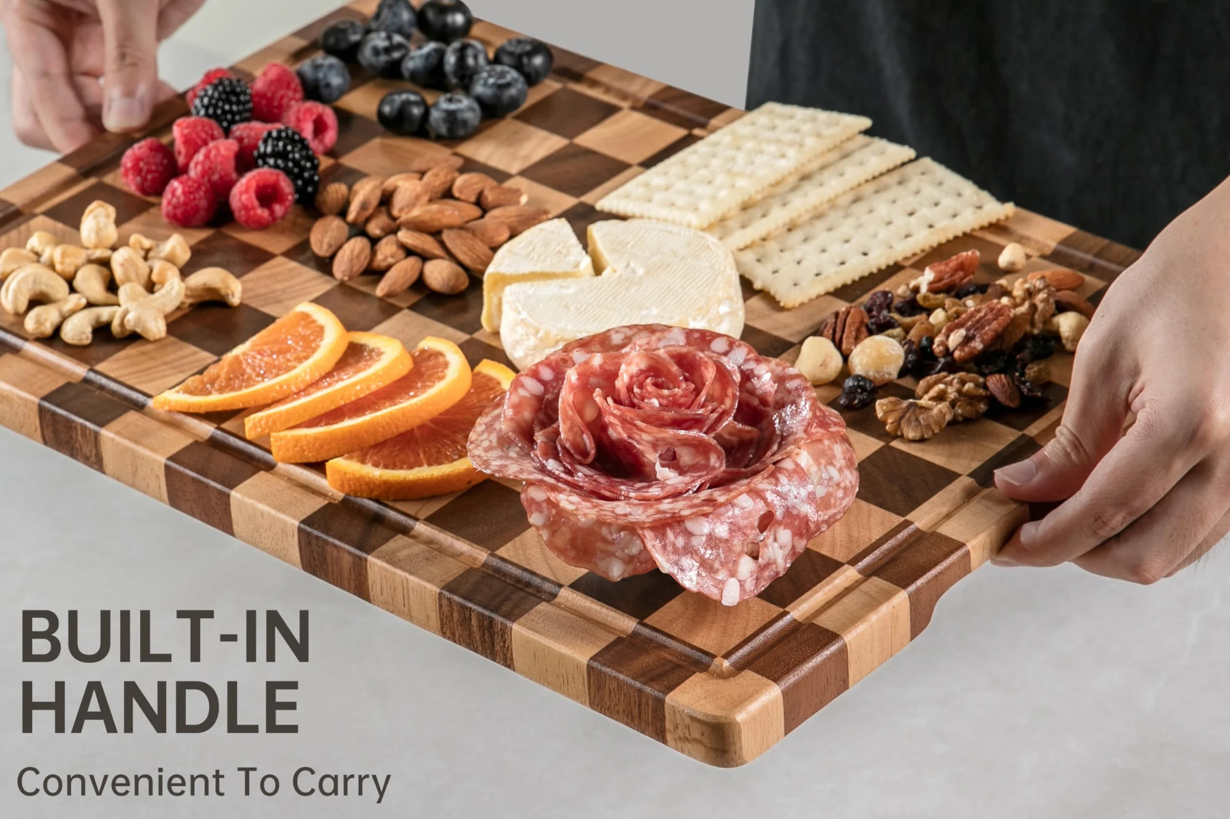 THETCHRY Deski do krojenia do kuchni, design in USA, duża deska do krojenia z drewna akacjowego, deska do krojenia w kratkę z rowkami i uchwytami na sok, taca do serwowania z pudełkiem prezentowym 42