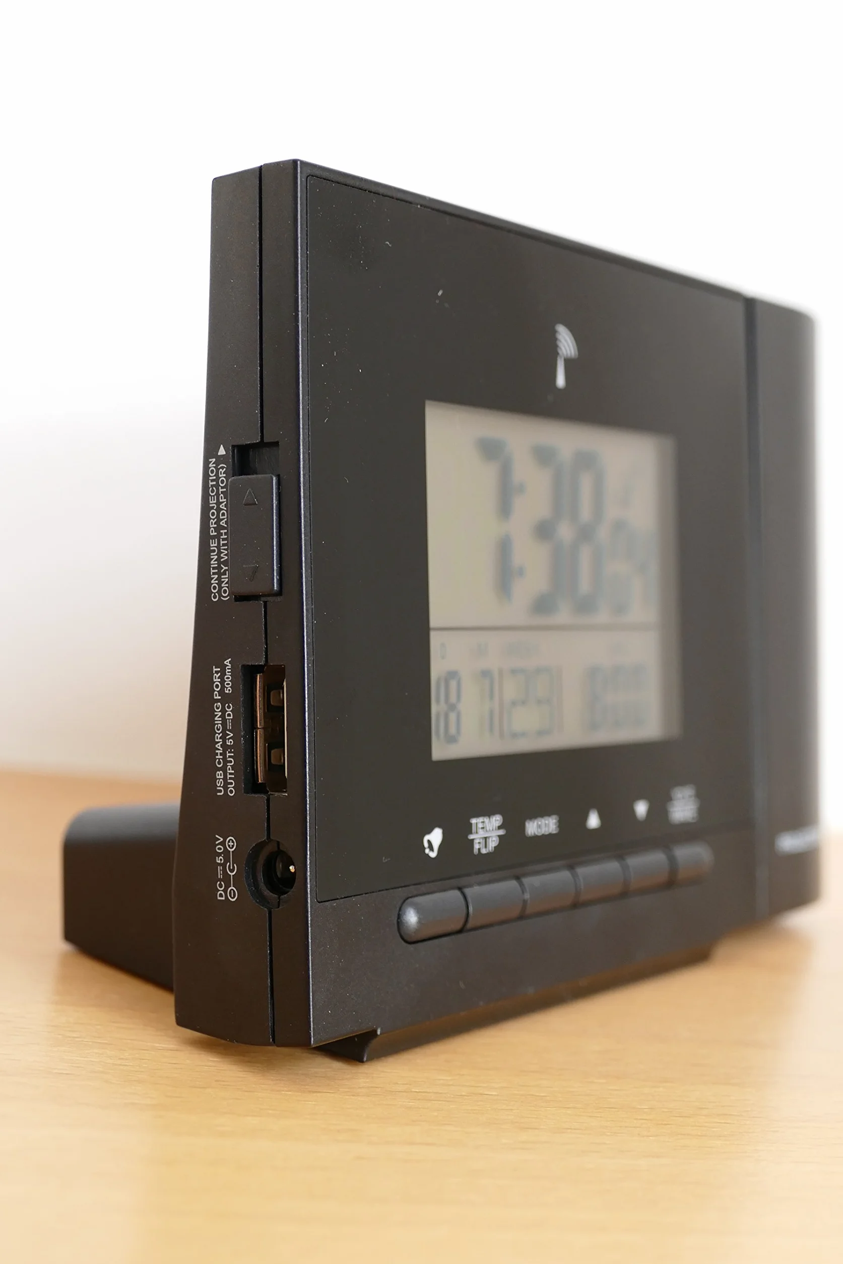 TFA Dostmann radiowy zegar projekcyjny z termometrem, tworzywo sztuczne, czarny, 12 x 5 x 9 cm