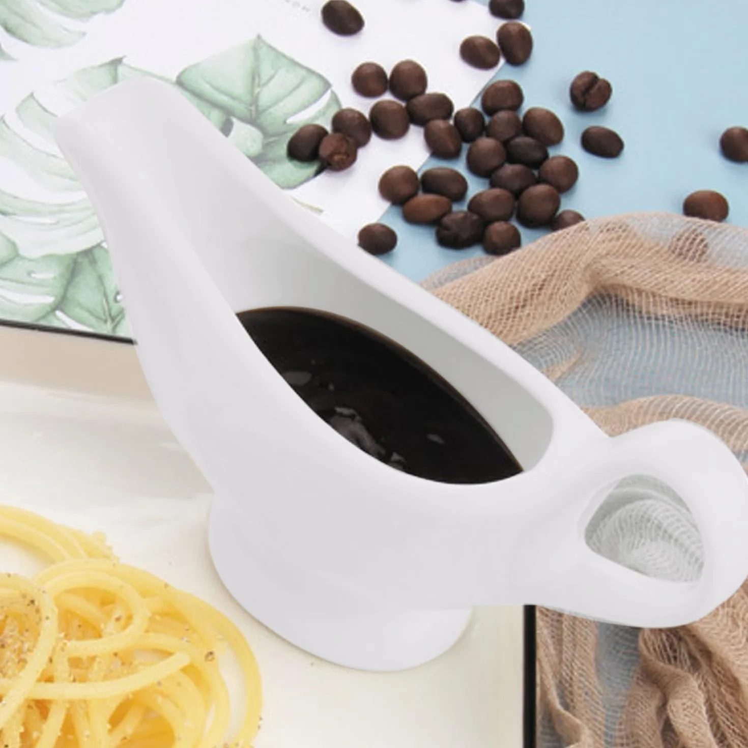 Nizirioo 310ML sosjerka z porcelany: sosówka z uchwytem, premium porcelanowa sosjerka biała, pojemnik na sosy, dressingi do sałatki, kremy, bulion mleczny, elegancki design, duży uchwyt