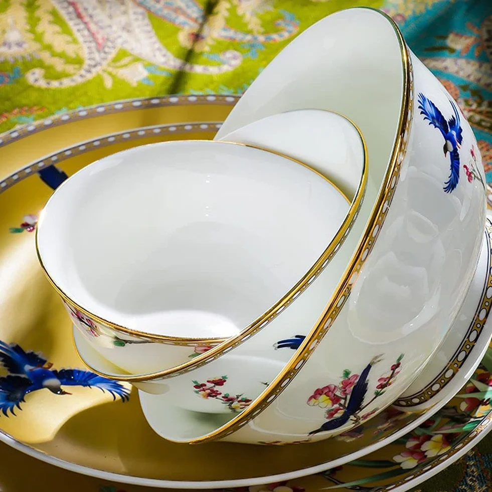 Zestaw naczyń obiadowych z porcelany kostnej Wzór kwiatowy sroki, 70-częściowa ceramika Zastawa stołowa Zestawy obiadowe, talerze i zestawy misek
