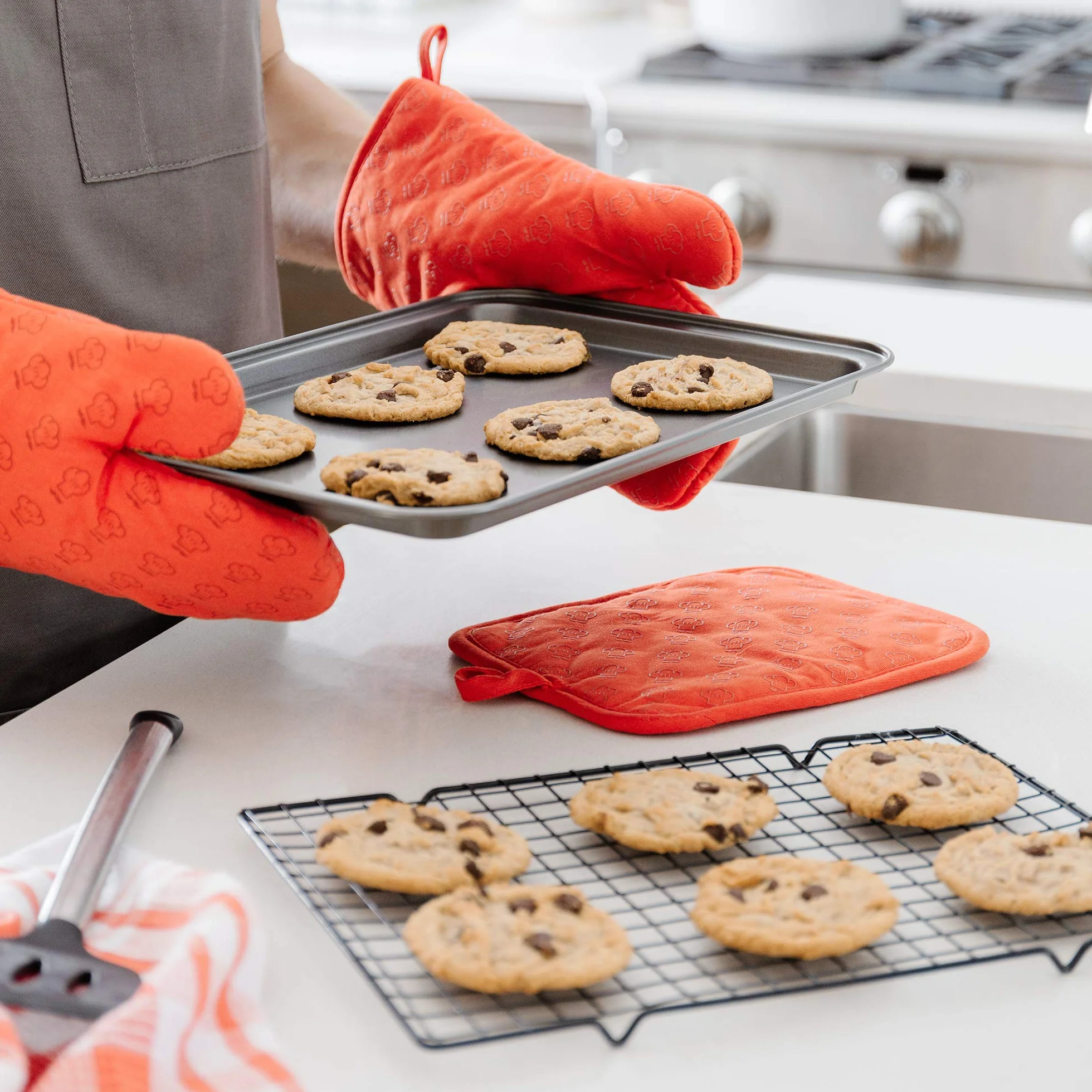 Chef Pomodoro Zestaw rękawic do piekarnika i uchwytów na garnki, 3 sztuki, z silikonem, żaroodporne rękawice kuchenne, ruchome rękawice antypoślizgowe do grilla, pieczenia, gotowania (pomarańczowy)