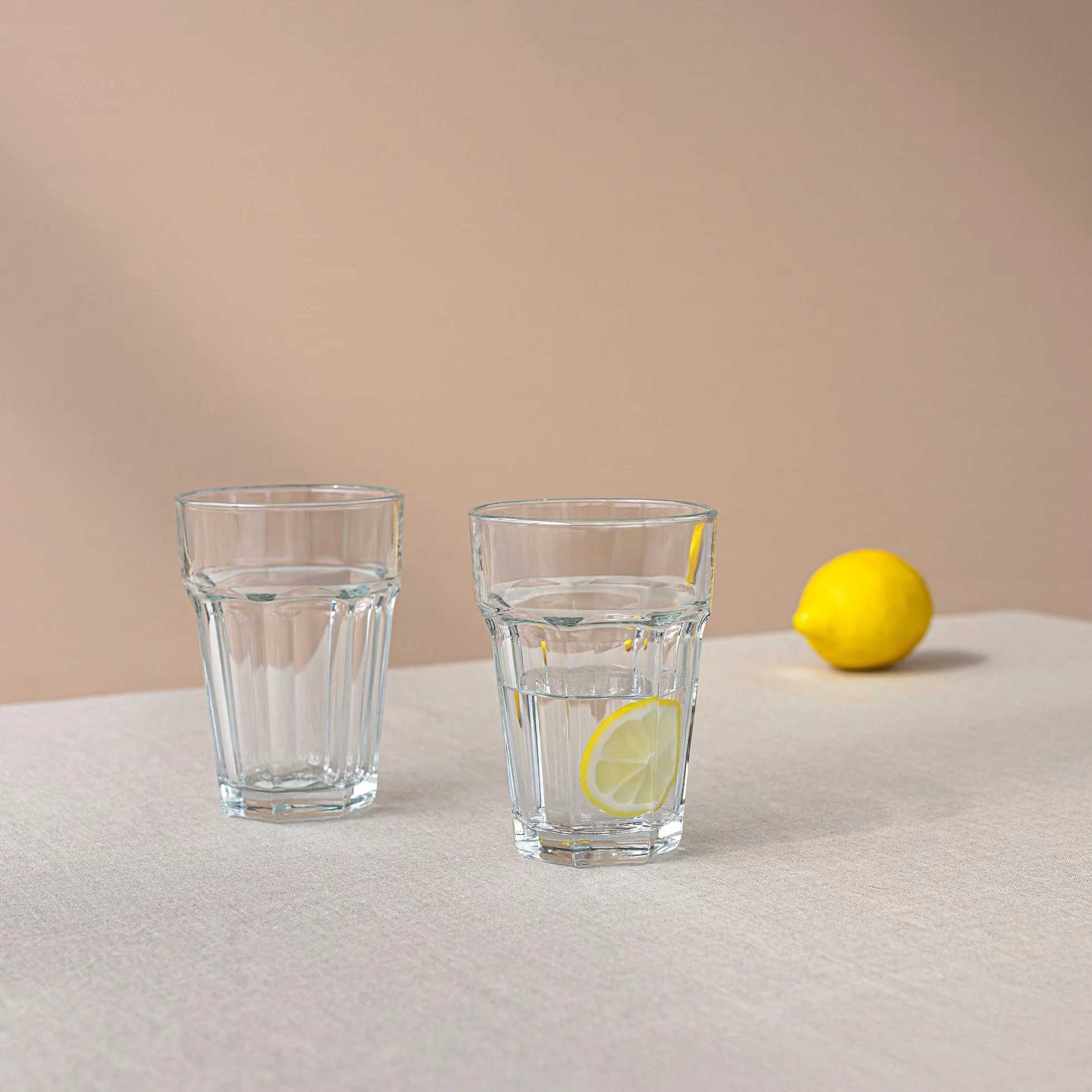 Zestaw 4 szklanek do długich napojów, 425 ml, szklanki do kawy mrożonej, latte macchiato, szklanki do wody Caipirinha, nadają się do mycia w zmywarce, kolekcja Alva