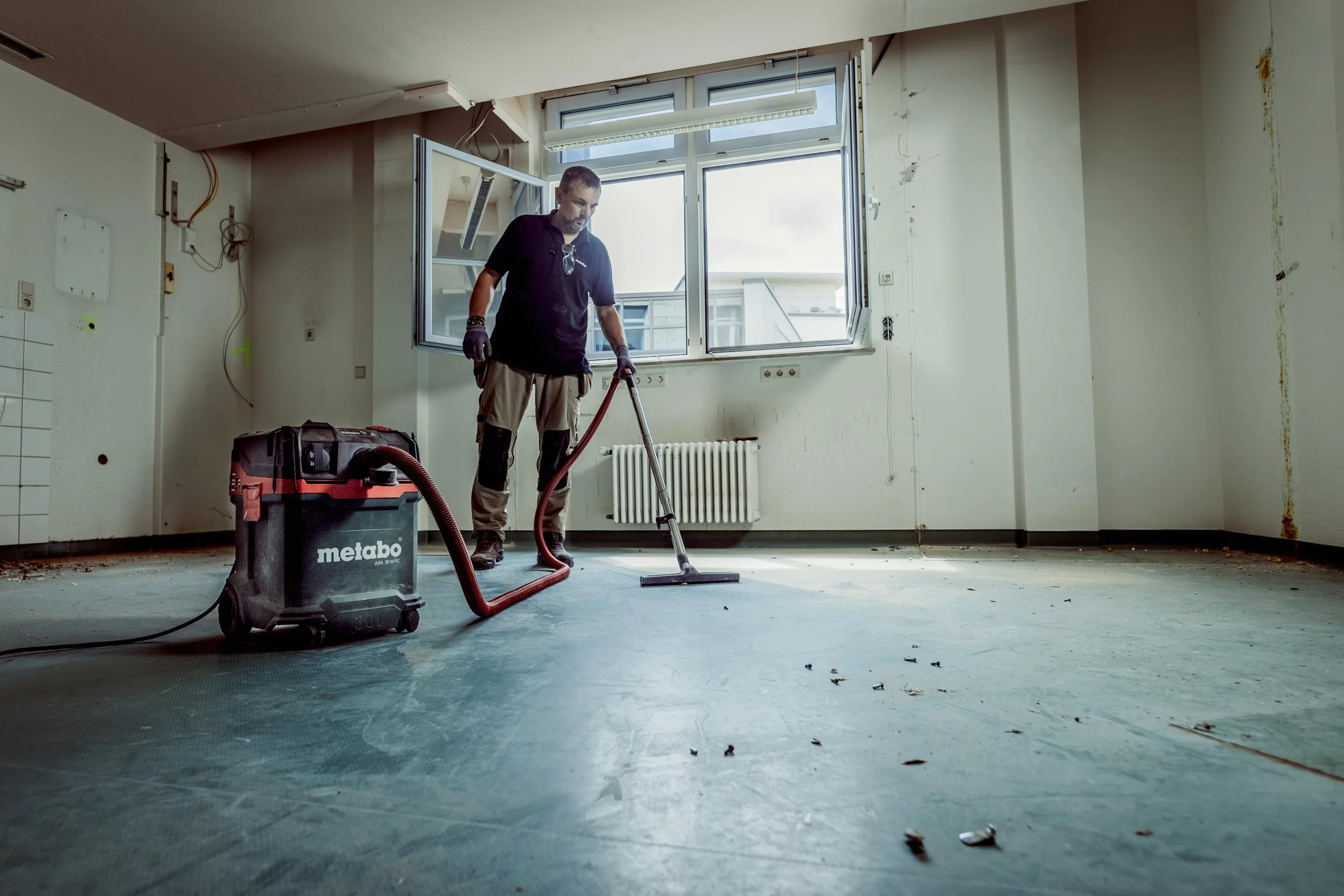 Metabo ASA 30 M PC Odkurzacz uniwersalny - Odkurzacz do pracy na mokro/sucho ze zintegrowanym czyszczeniem filtra - długość kabla 8 m