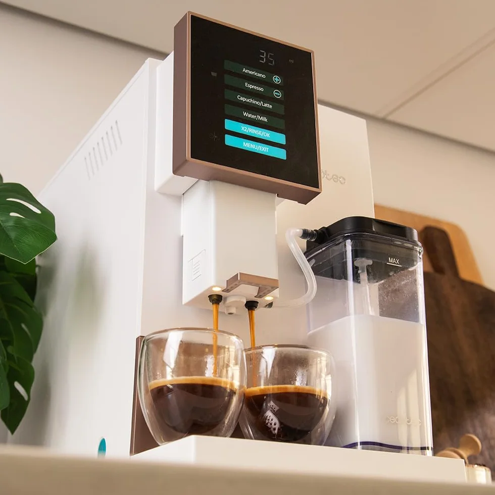 Cecotec Cremmaet Compactccino White Rose, Superautomatyczny ekspres do kawy, 19 barów, system Thermoblock, świeżo zmielone ziarno z Plug&Play, Zbiornik 150 g kawy z młynkiem, 1,1 l wody, 400ml mleka