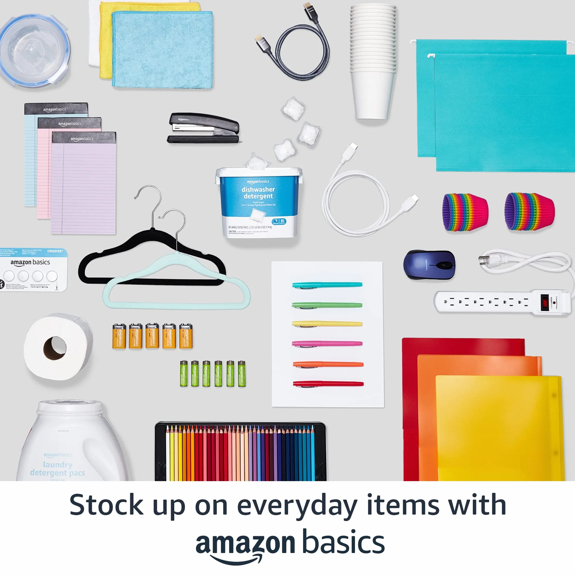 Amazon Basics Wąski i antypoślizgowy wieszak na koszule / garnitur/kostium, kolor kości słoniowej, 30 sztuk