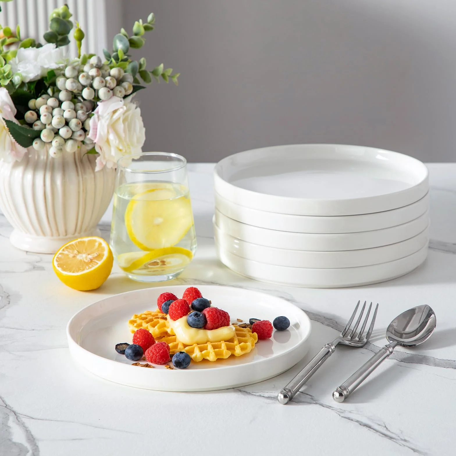 MALACASA Talerze deserowe dla 6 osób, Ø 21 cm, zestaw małych talerzy z porcelany, talerze śniadaniowe z krawędzią, białe, nadają się do mycia w zmywarce, seria LEAH