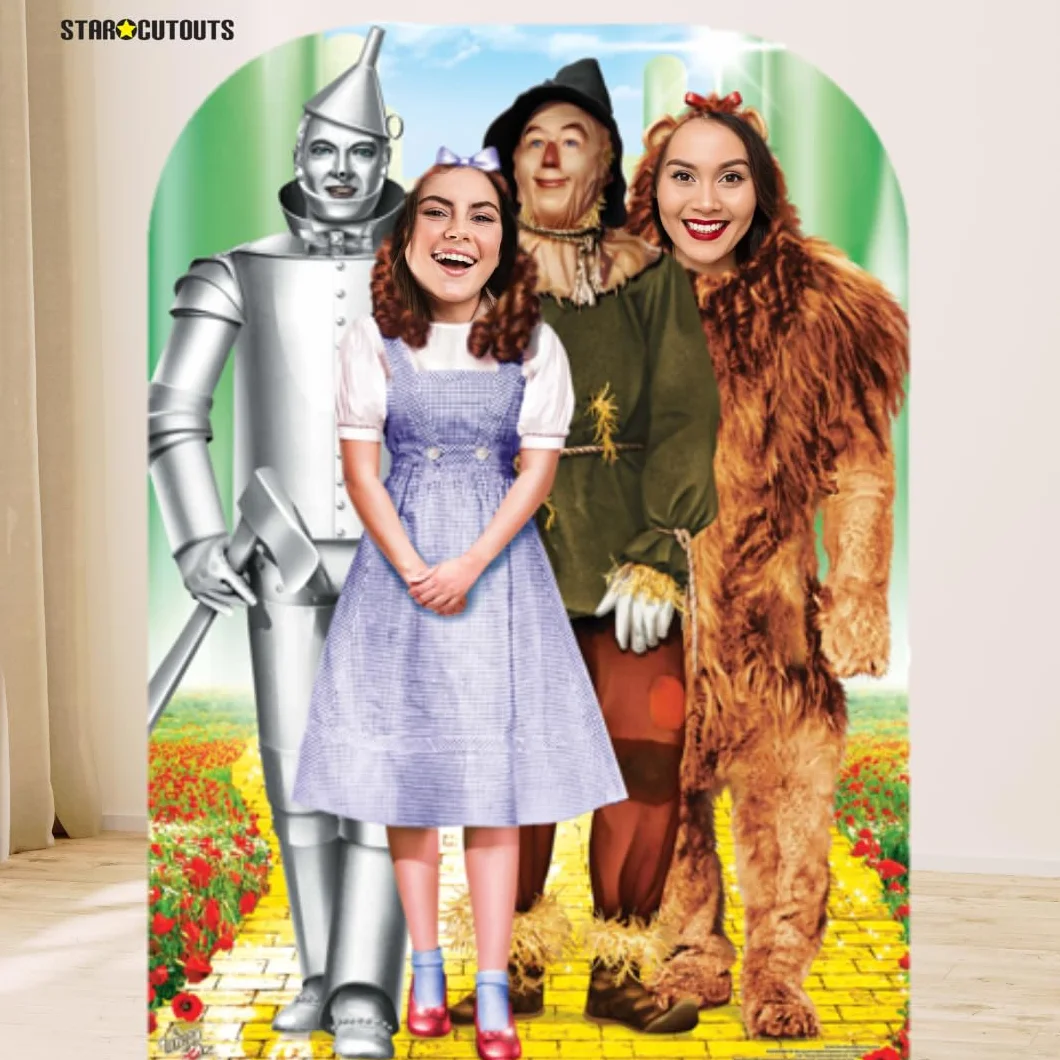 Star Cutouts Ltd Wizard of OZ Stand -in szmaragdowe miasto Life rozmiar karton wycięty z mini blatem, wielokolorowy, 130 x 95 x 130 cm